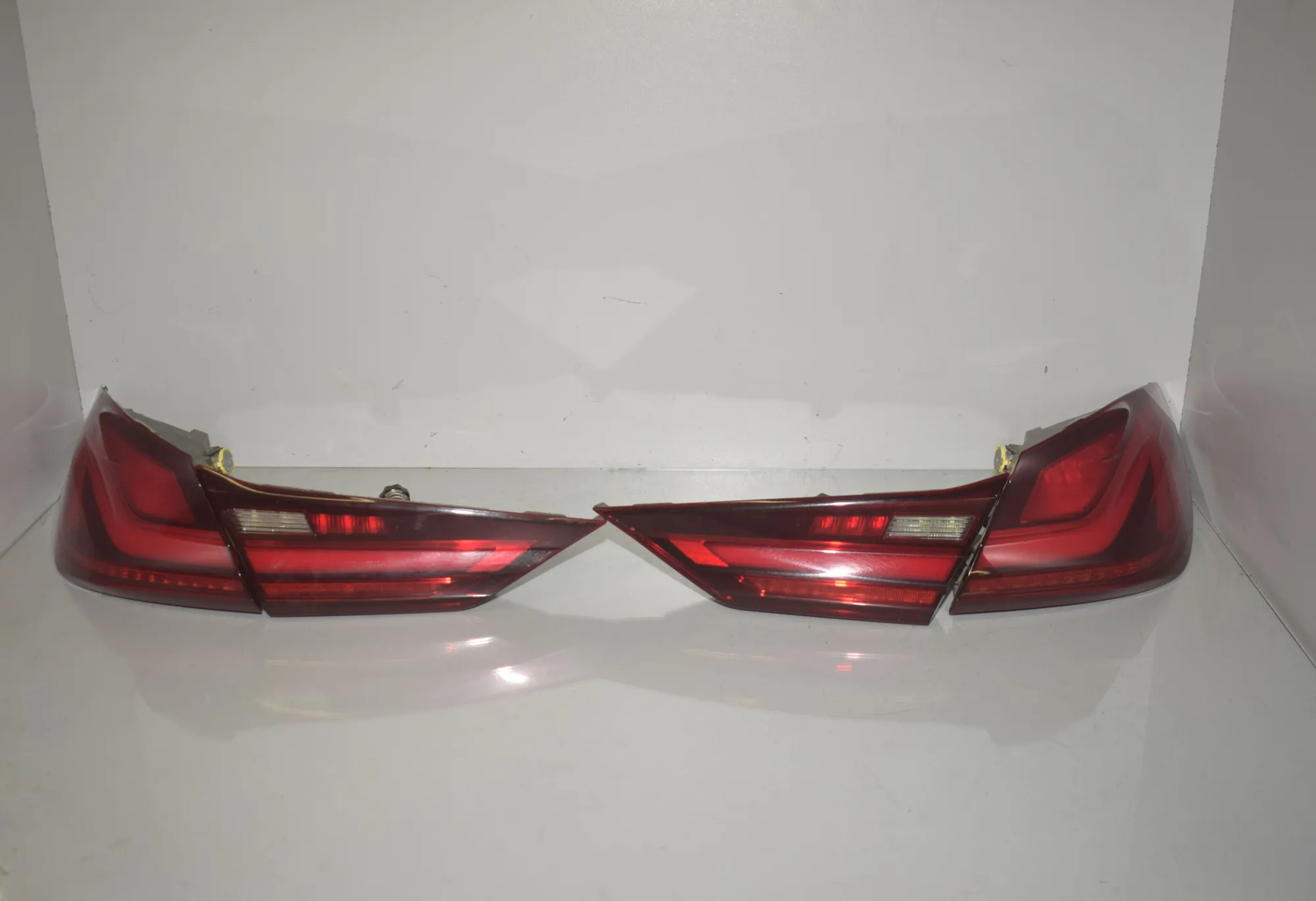 Rear Tail Light Set – OEM 7450652 · BMW 1 (F40) (2019 - -) (F40)118i 2020