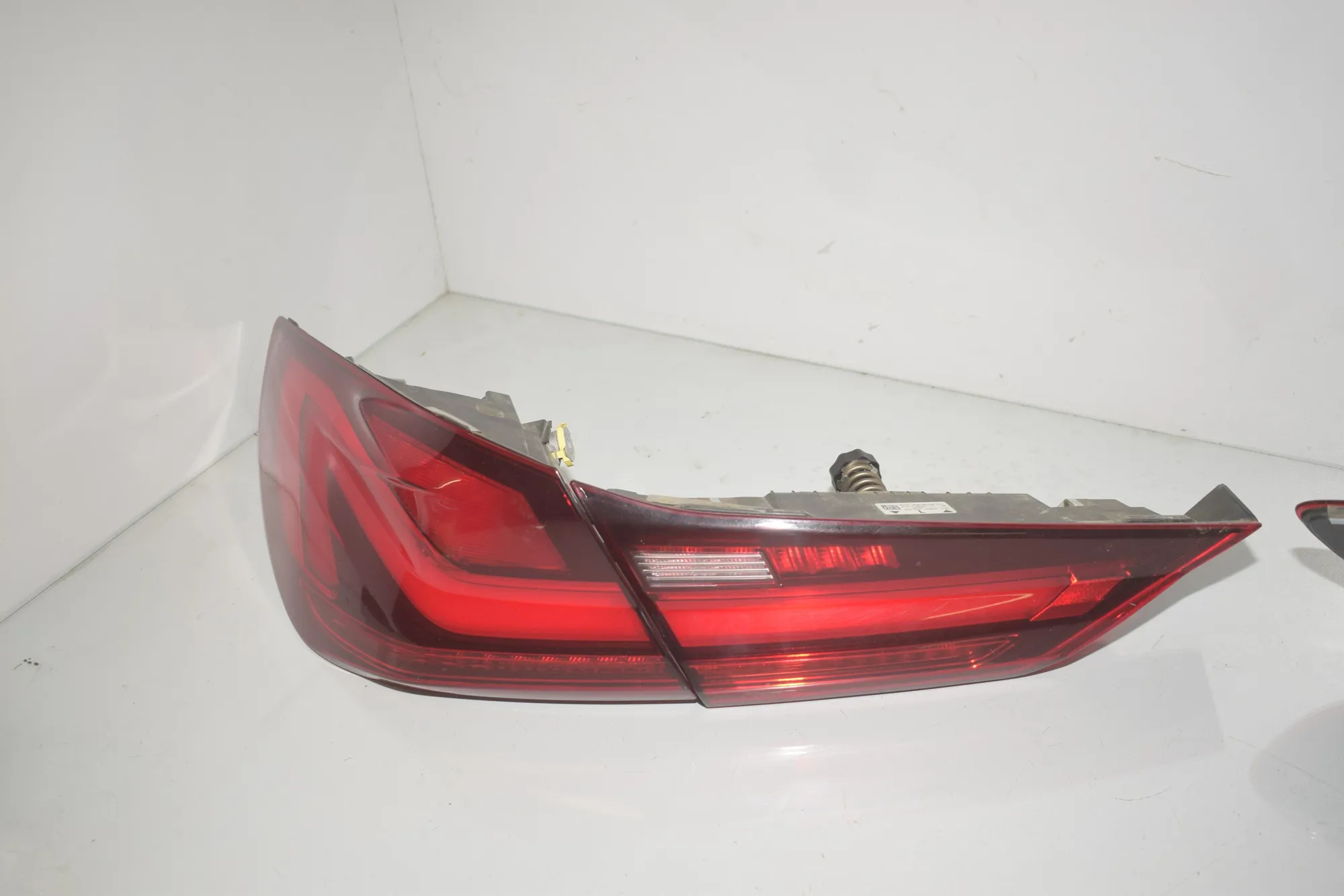 Rear Tail Light Set – OEM 7450652 · BMW 1 (F40) (2019 - -) (F40)118i 2020 – 9