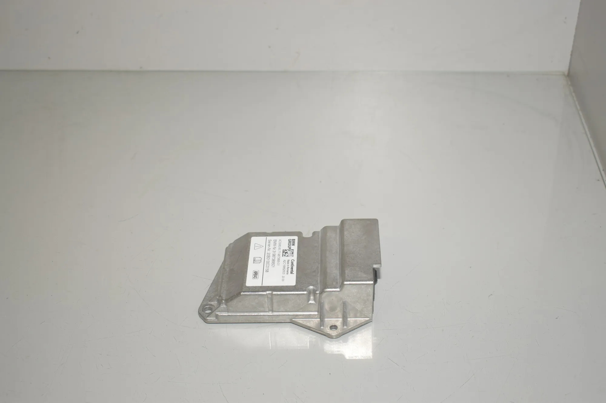 SRS Control Unit – OEM 9873895 · BMW 1 (F40) (2019 - -) (F40)118i 2020 – 2