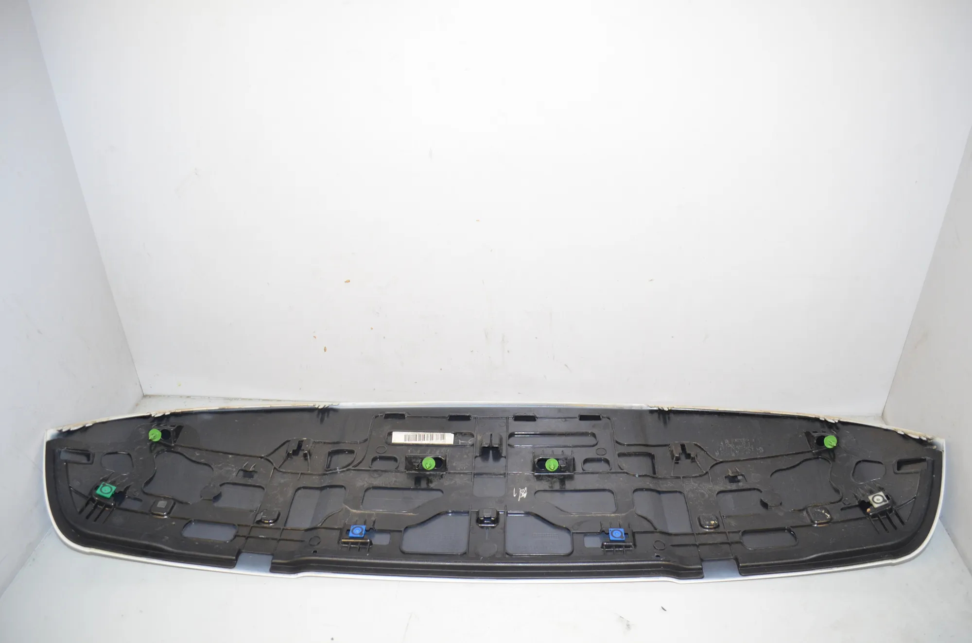 Rear Windshield Spoiler – OEM 7456069 · BMW 1 (F40) (2019 - -) (F40)118i 2020 – 3