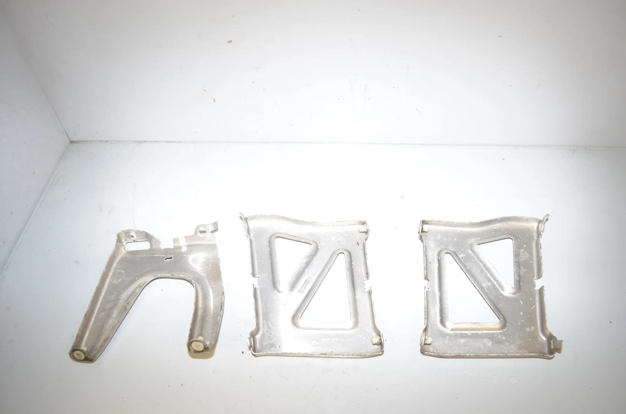 Bracket – OEM 7436796 · BMW 1 (F40) (2019 - -) (F40)118i 2020 – 3
