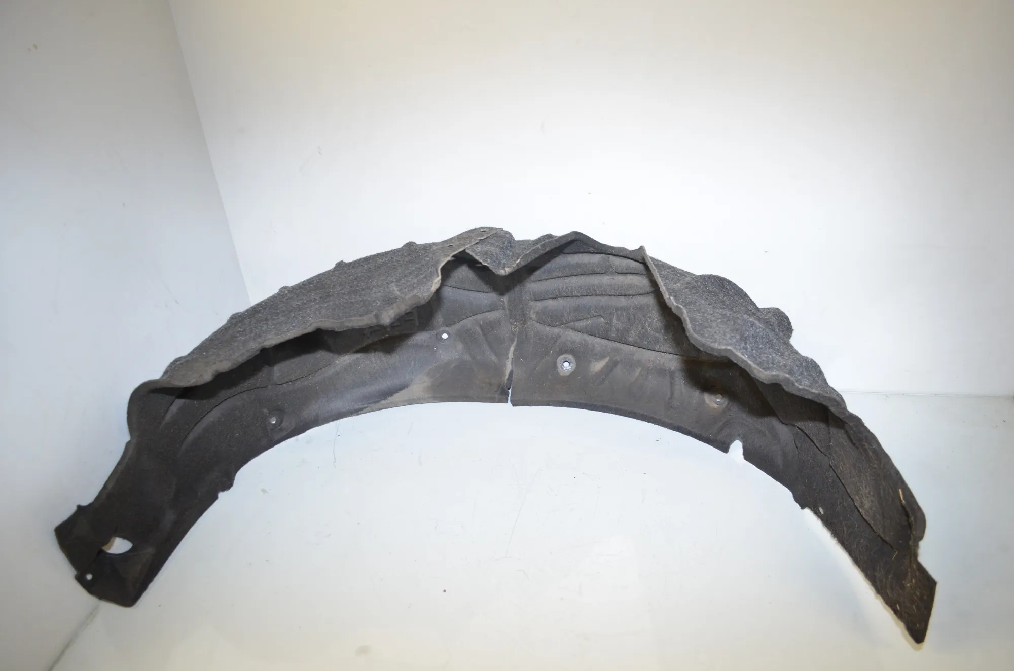 Rear Right Arch Liner – OEM 7440180 · BMW 1 (F40) (2019 - -) (F40)118i 2020 – 3
