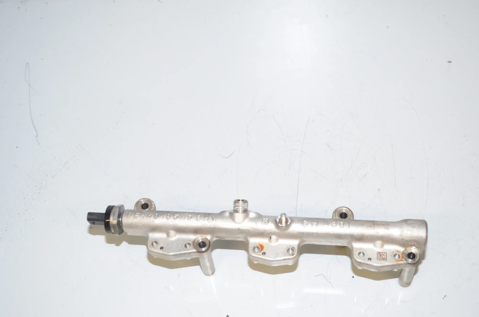 Fuel Rail – OEM 8665631 · BMW 1 (F40) (2019 - -) (F40)118i 2020