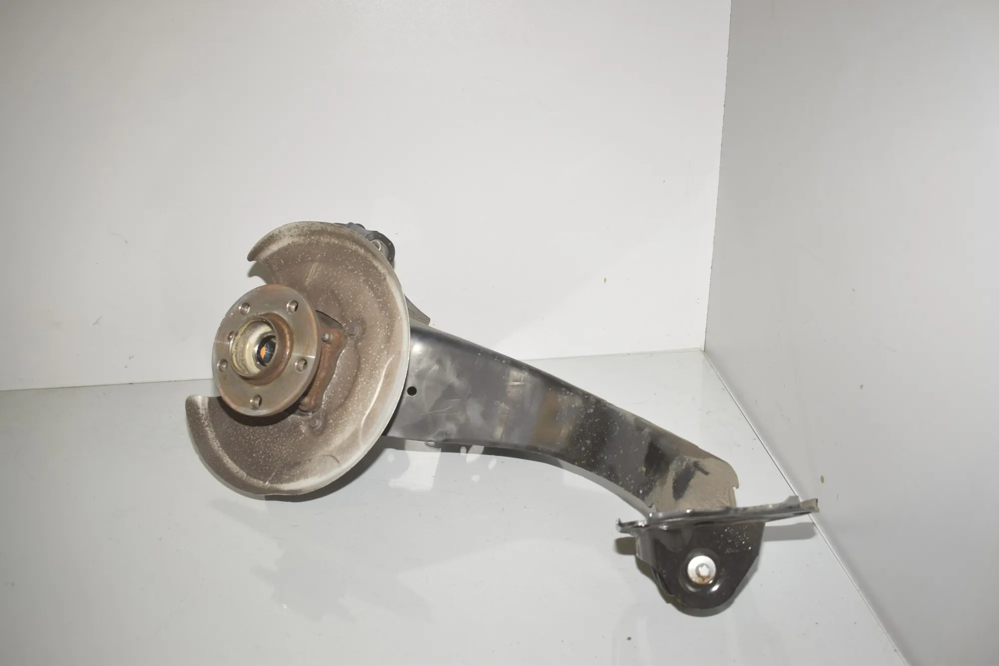 Rear Left Wheel Hub Spindle – OEM 8842879 · BMW X1 (F48) xDrive 18 d 2018 – 5