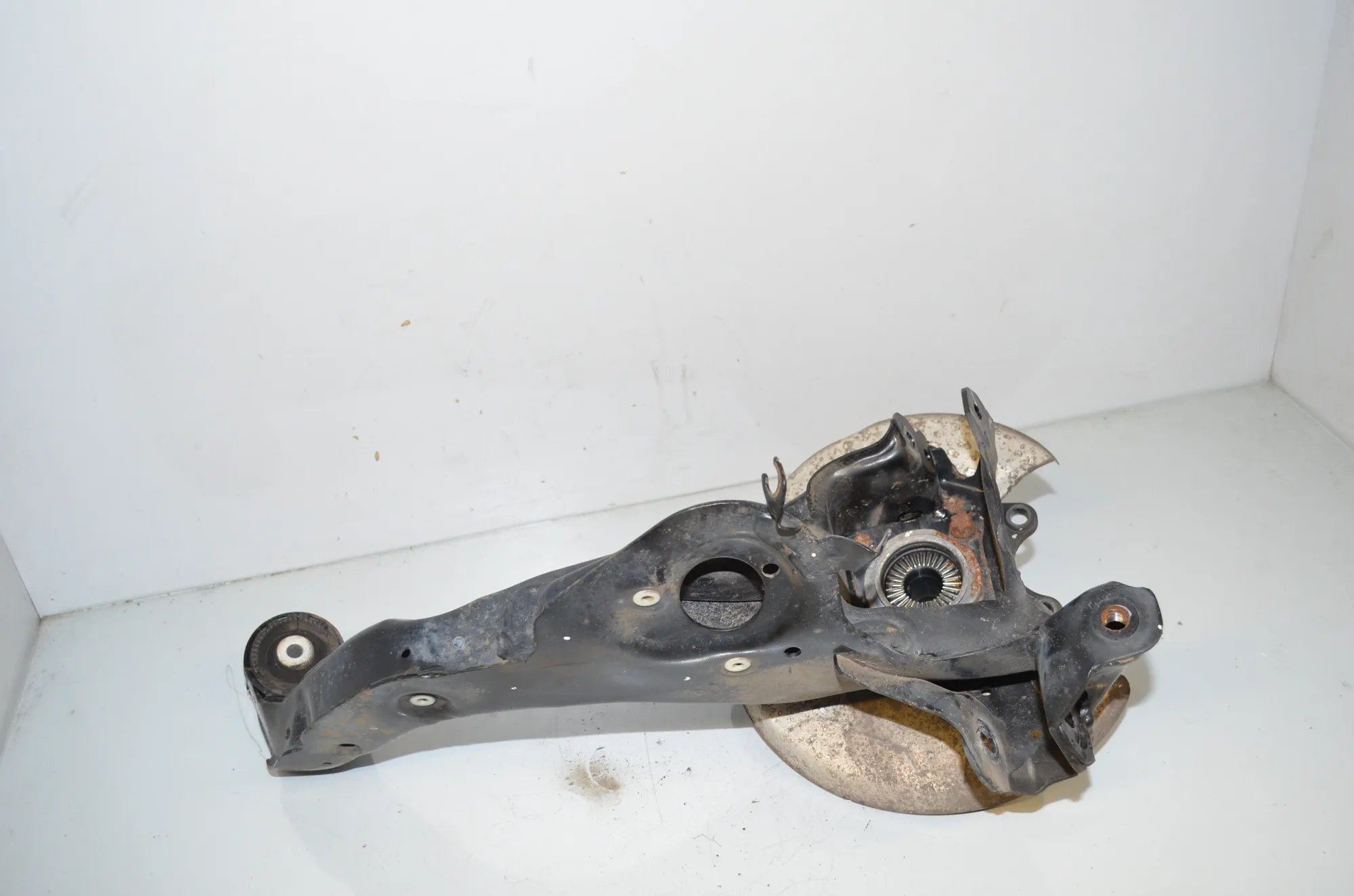 Rear Right Wheel Hub – OEM 8842880 · BMW X1 (F48) xDrive 18 d 2018 – 4