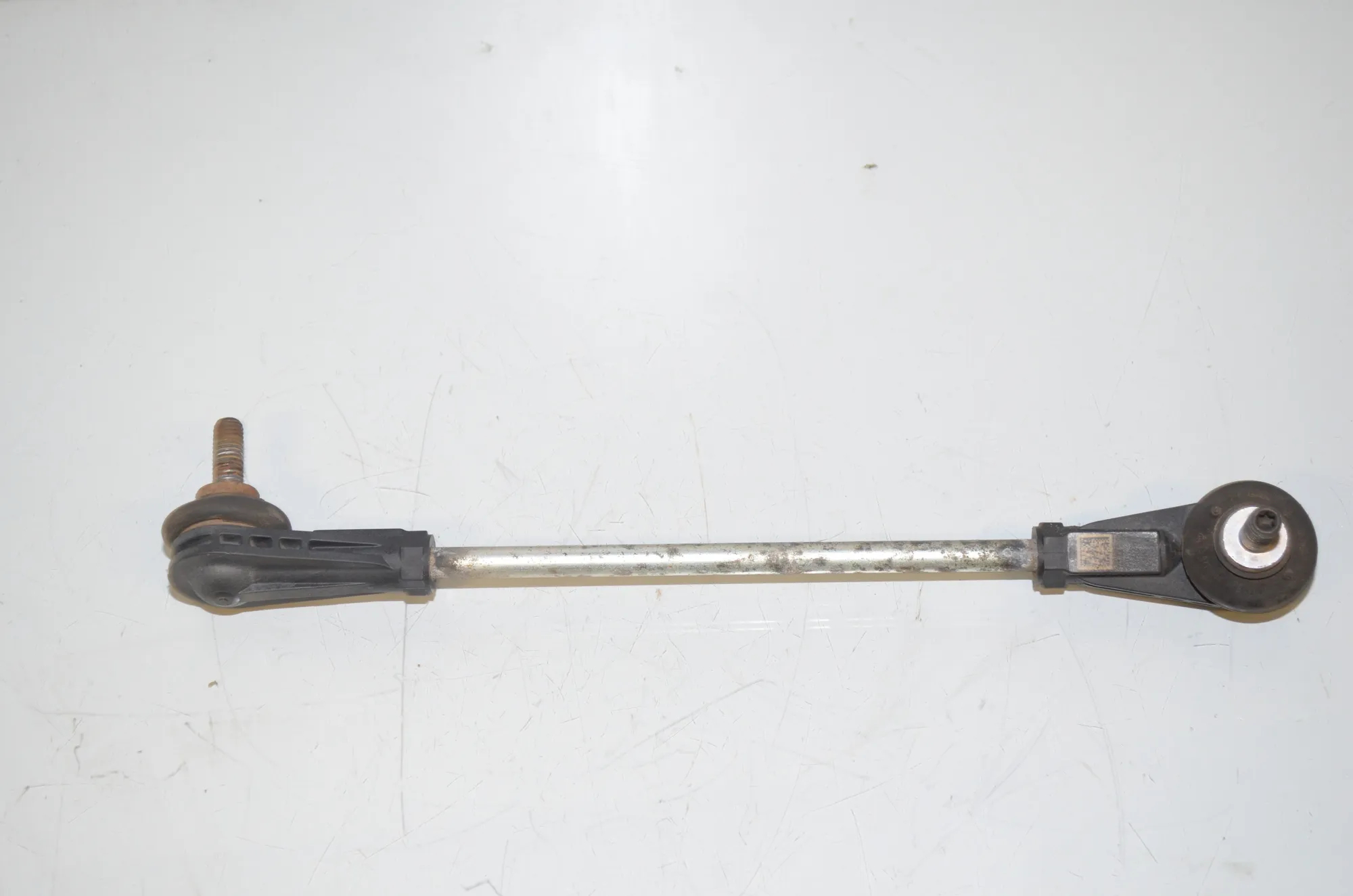 Front Right Stabilizer Link – OEM 6893360 · BMW 3 Touring (G21) (2019 - -) 320 d 2019 – 2