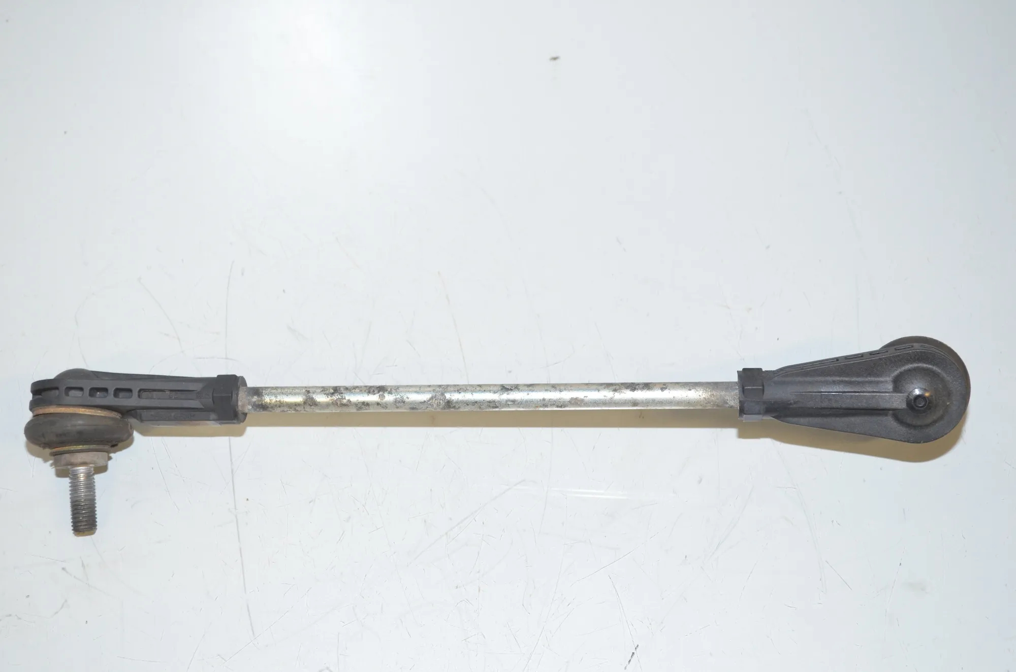 Front Right Stabilizer Link – OEM 6893360 · BMW 3 Touring (G21) (2019 - -) 320 d 2019 – 4