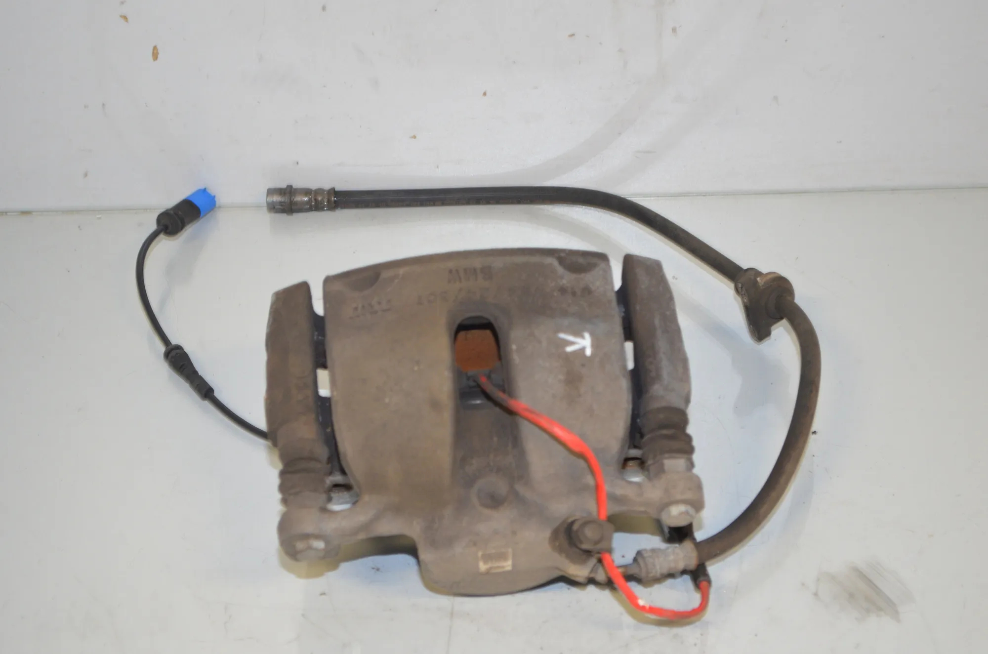 Front Left Brake Caliper – OEM 6860266 · BMW 3 Touring (G21) (2019 - -) 320 d 2019 – 2