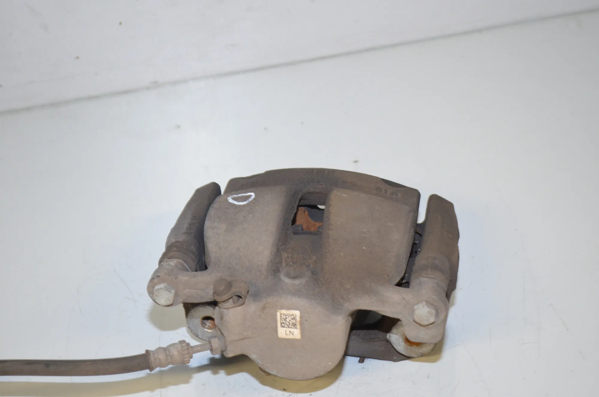 Front Right Brake Caliper – OEM 6860265 · BMW 3 Touring (G21) (2019 - -) 320 d 2019 – 2