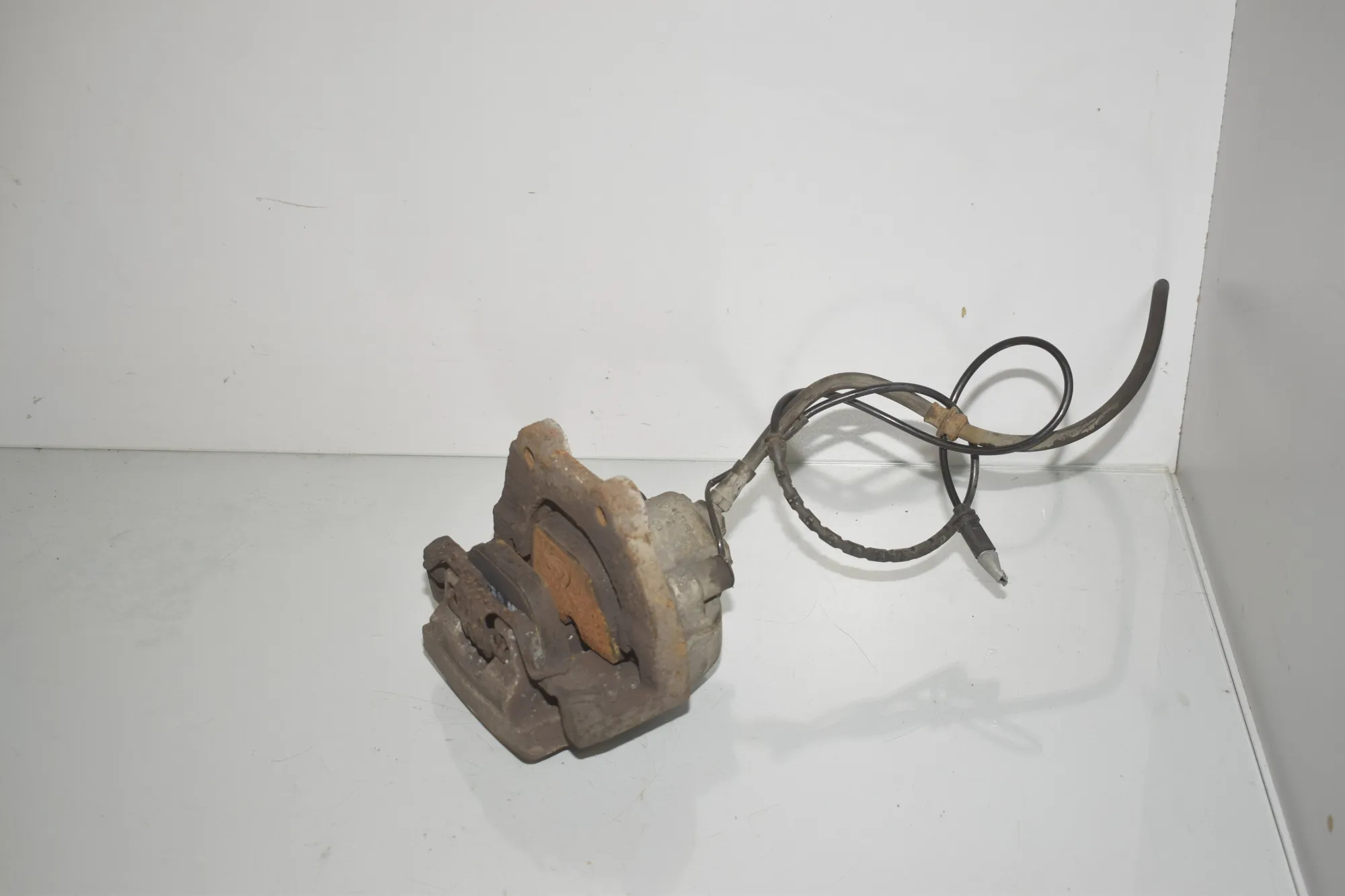 Rear Right Brake Caliper – OEM 6784180 · BMW X6 (E71, E72) xDrive 50 i 2008 – 5