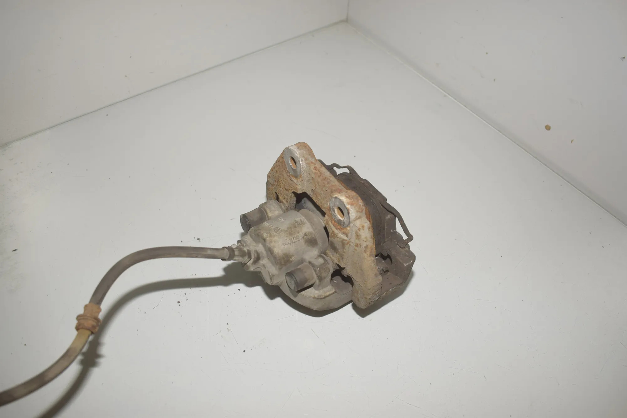 Rear Left Brake Caliper – OEM 6784179 · BMW X6 (E71, E72) xDrive 50 i 2008 – 4