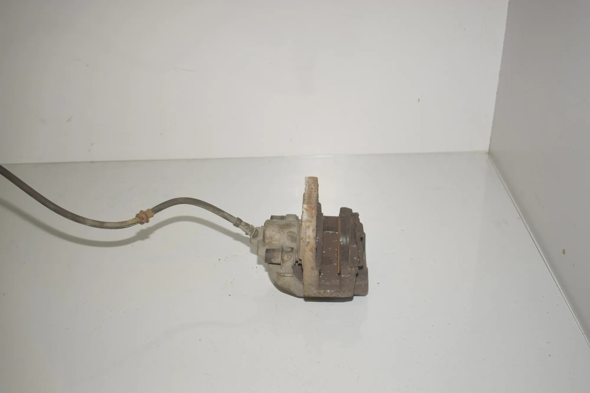 Rear Left Brake Caliper – OEM 6784179 · BMW X6 (E71, E72) xDrive 50 i 2008 – 3