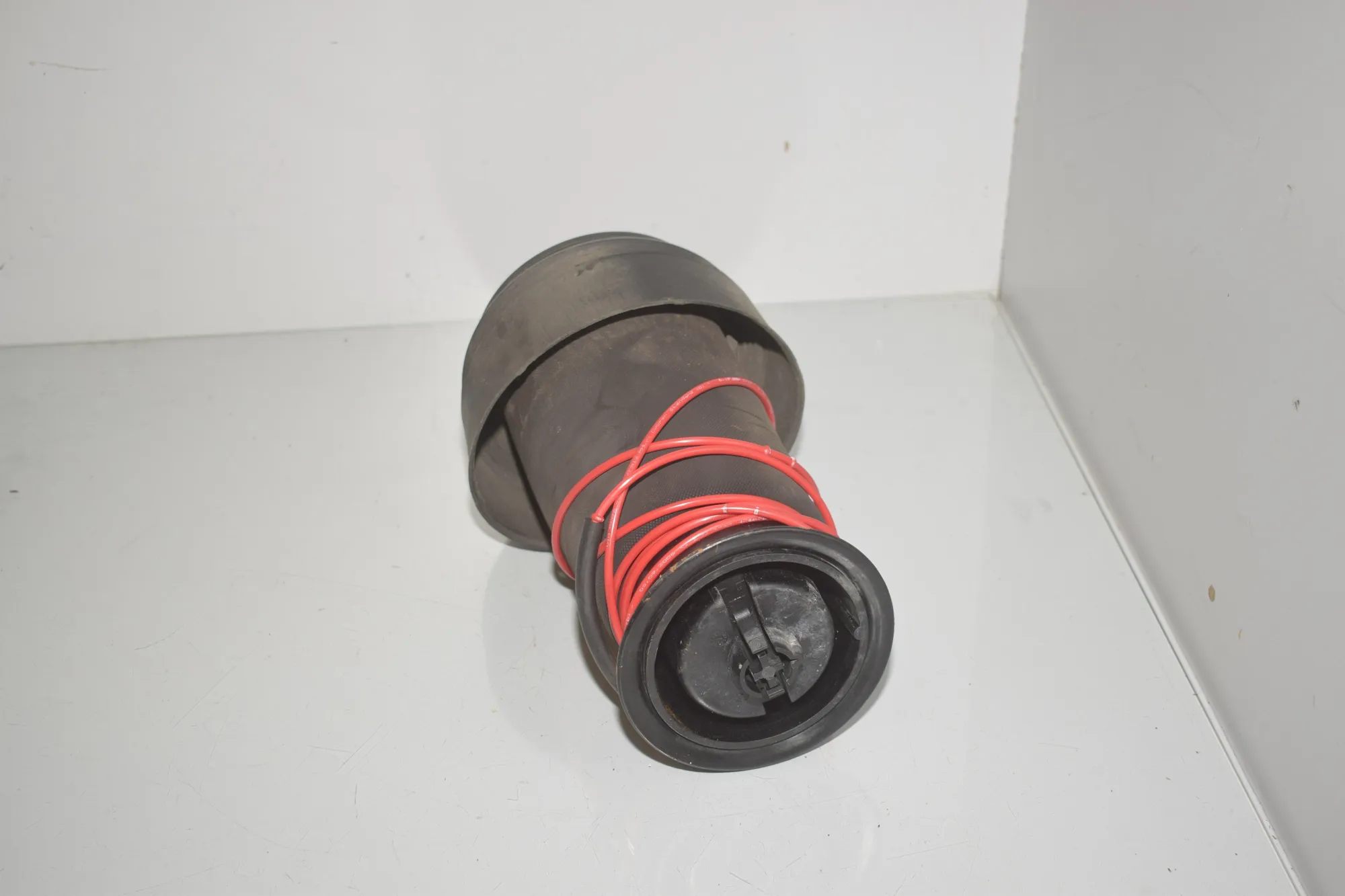 Rear Left Air Suspension Spring Bag – OEM 6790082 · BMW X6 (E71, E72) xDrive 50 i 2008 – 3