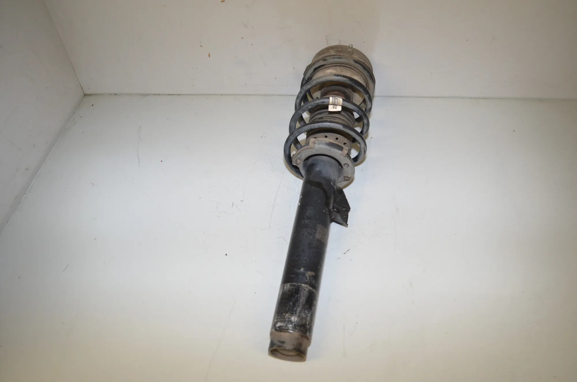 Front Left Shock Absorber – OEM 6851333 · BMW X1 (E84) sDrive 20 i 2013 – 4