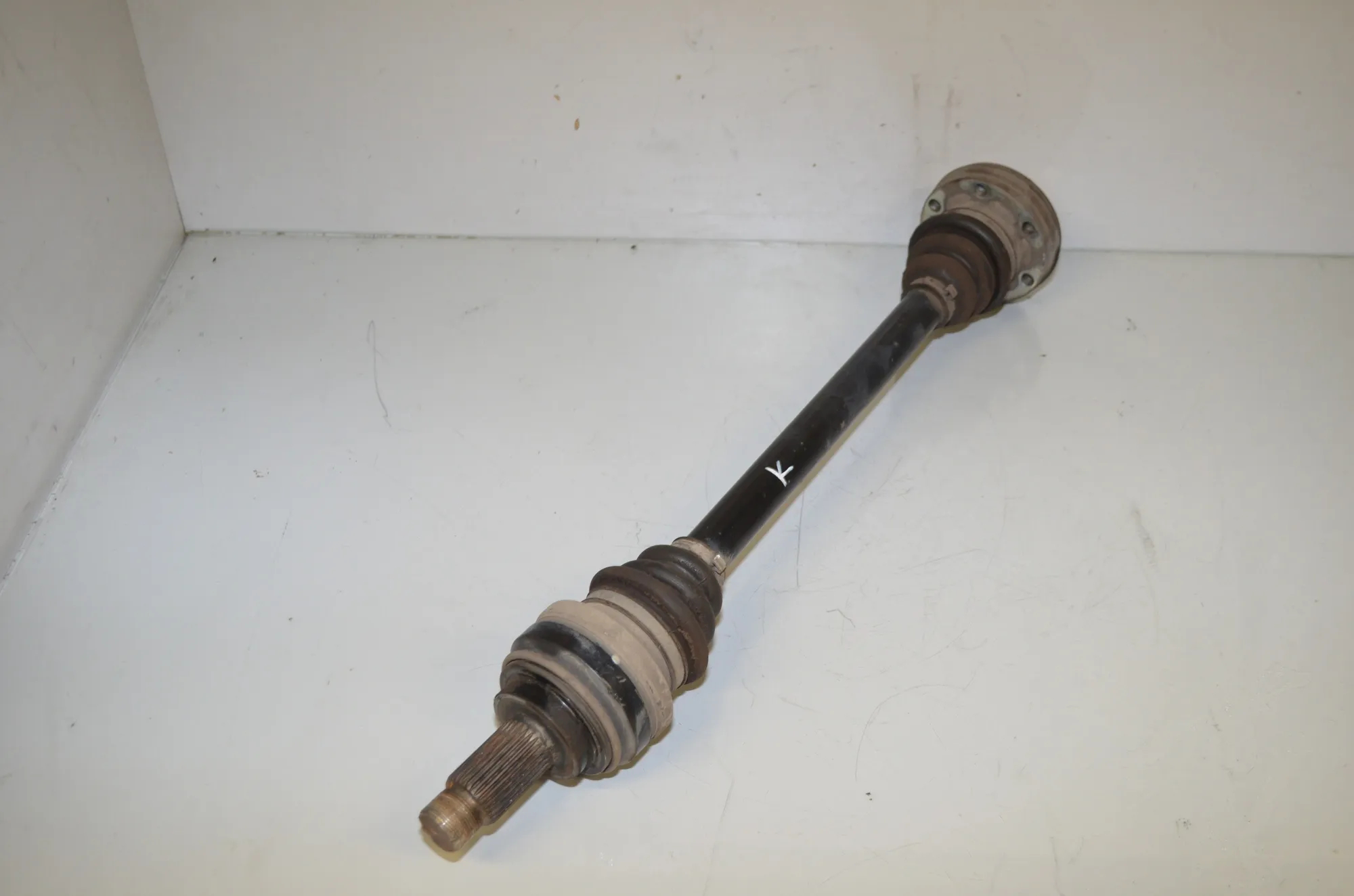 Rear Left Driveshaft – OEM 4608771 · BMW X1 (E84) sDrive 20 i 2013 – 2