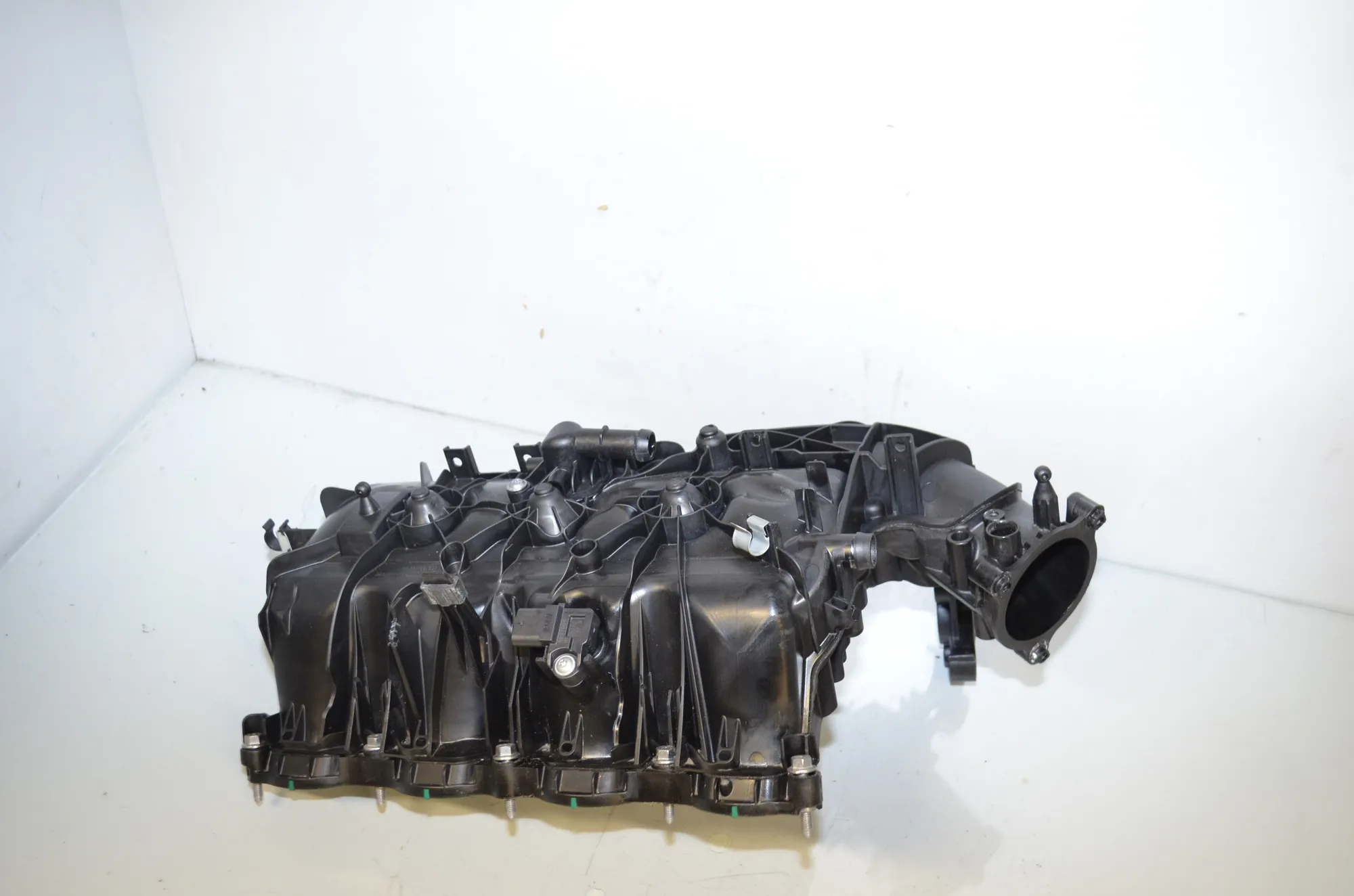 Intake Manifold – OEM 8647975 · BMW X3 (G01, F97) (2017 - -) xDrive 30 e Plug-in-Hybrid 2022 – 2
