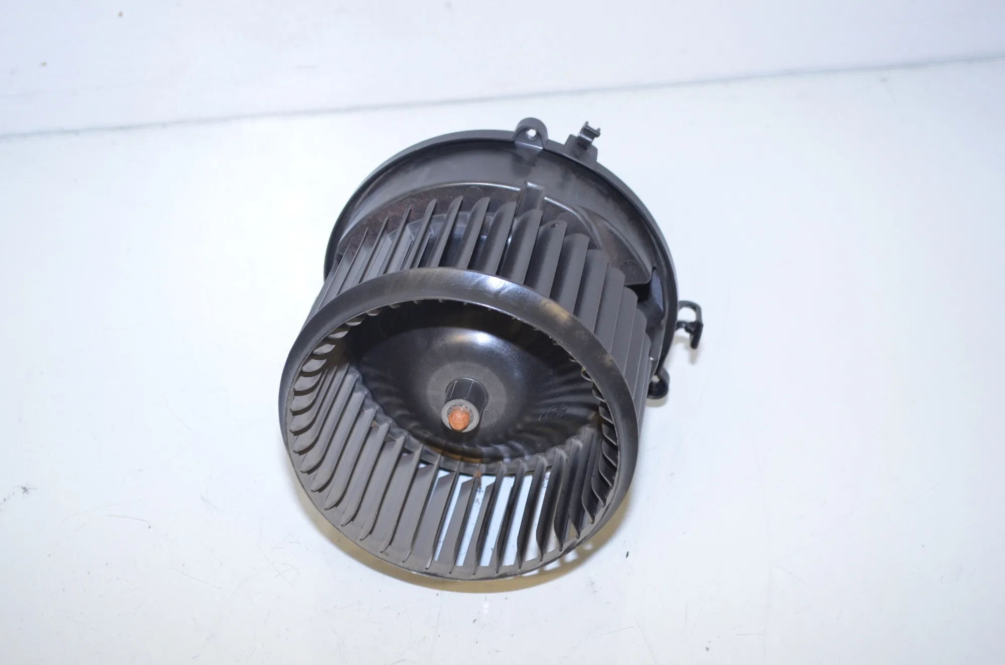Heater Blower Fan – OEM 9297752 · BMW X1 (F48) xDrive 18 d 2018 – 3
