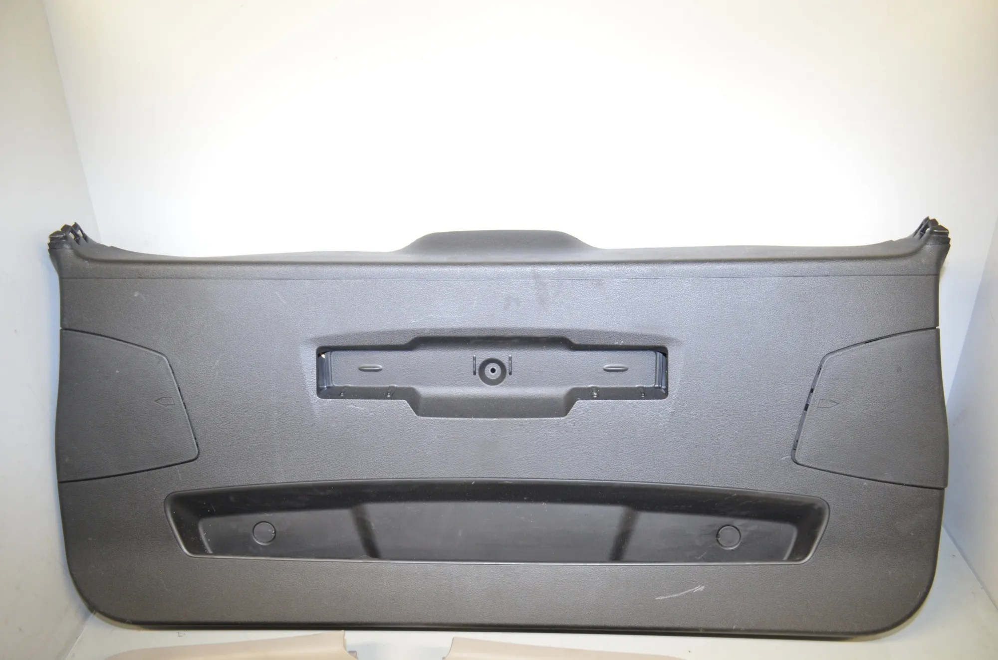 Tailgate Bootlid Cover Trim – OEM 7350845 · BMW X1 (F48) xDrive 18 d 2018 – 3