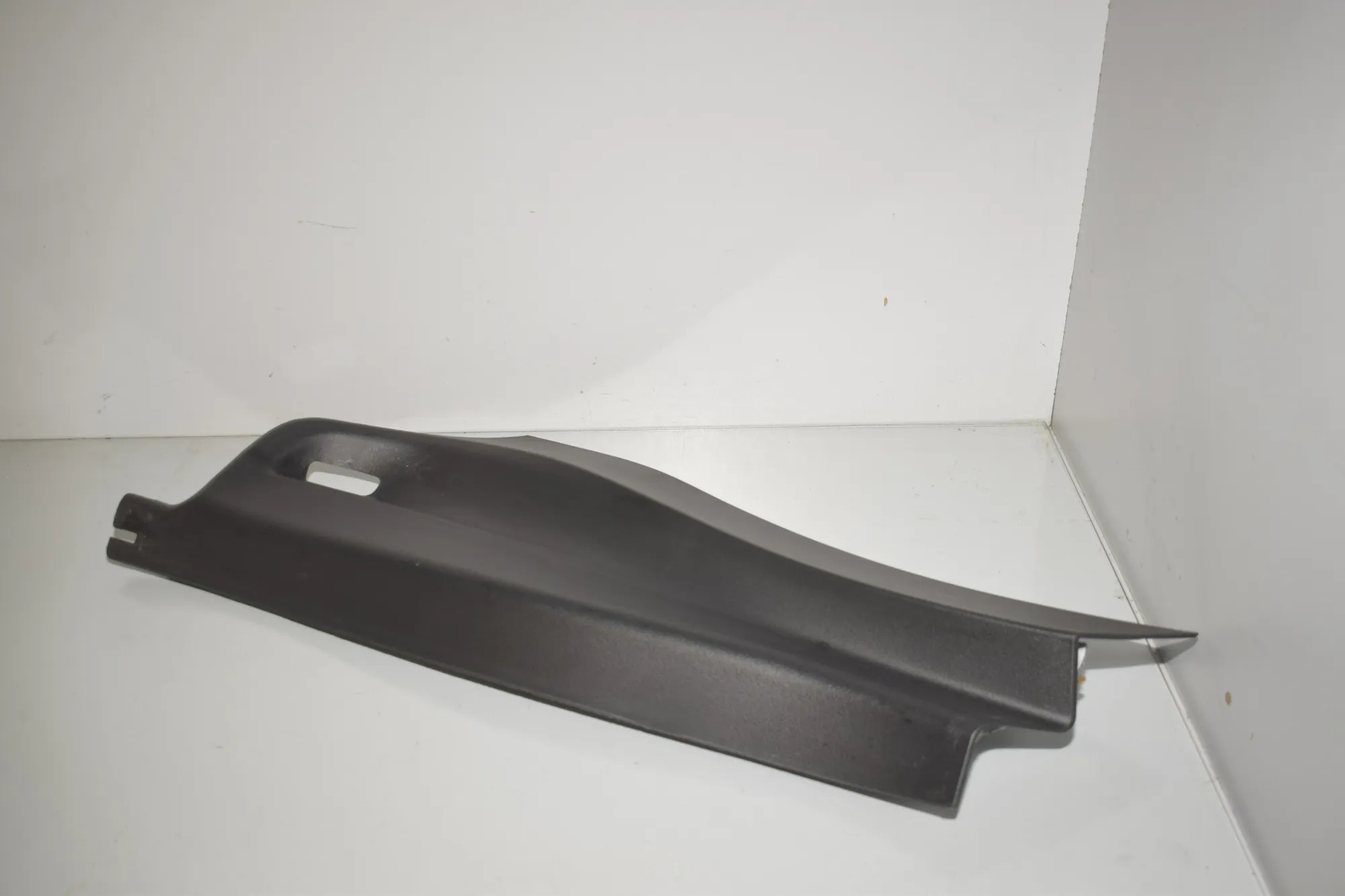 Rear Left Seat Trim – OEM 7366845 · BMW X1 (F48) xDrive 18 d 2018