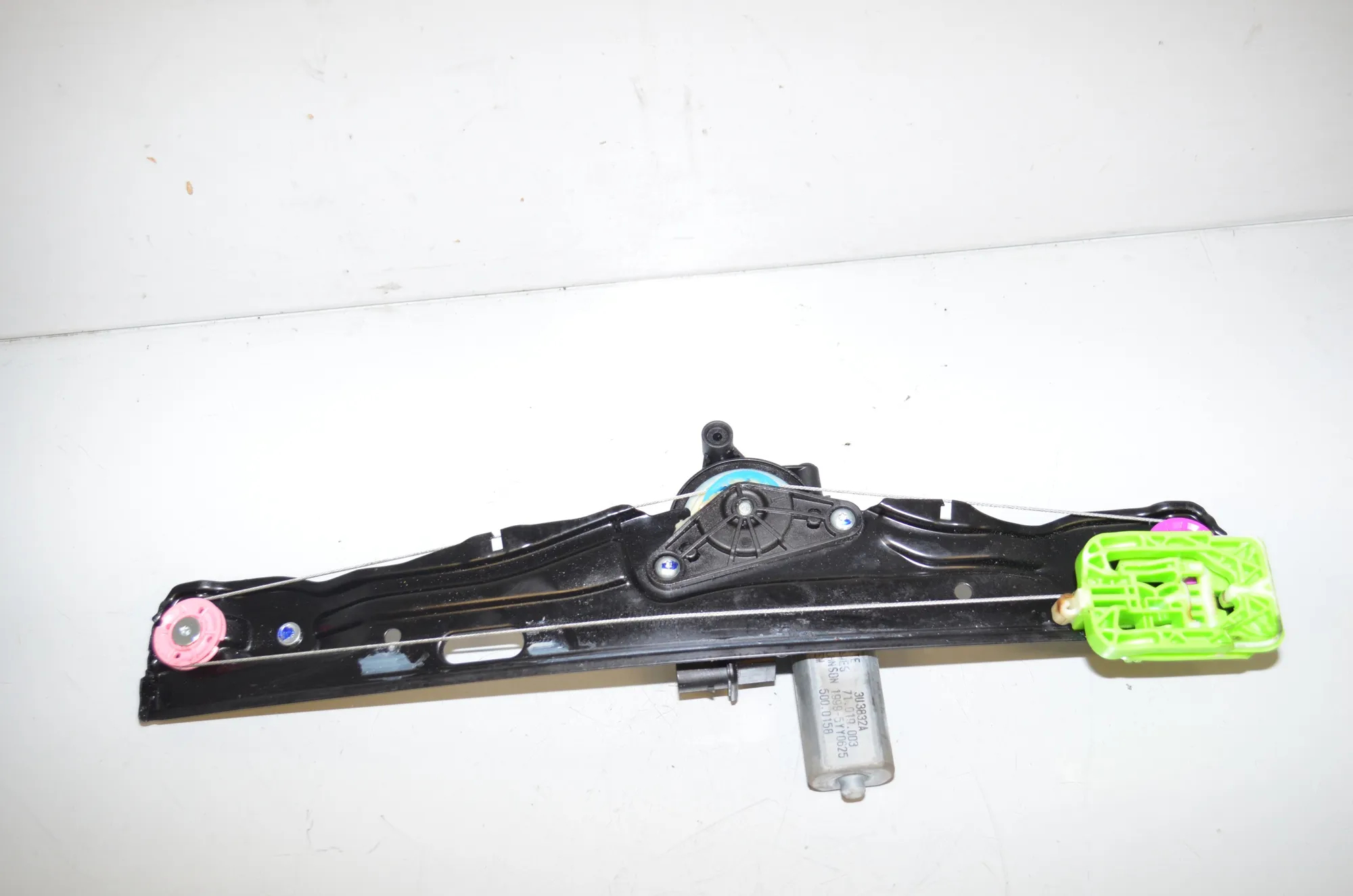 Rear Left Door Window Regulator – OEM 7463491 · BMW X1 (F48) xDrive 18 d 2018 – 3
