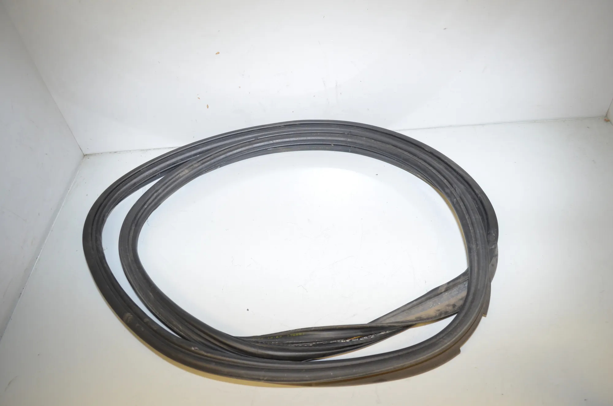 Tailgate Rubber Seal – OEM 7474447 · BMW X1 (F48) xDrive 18 d 2018 – 2