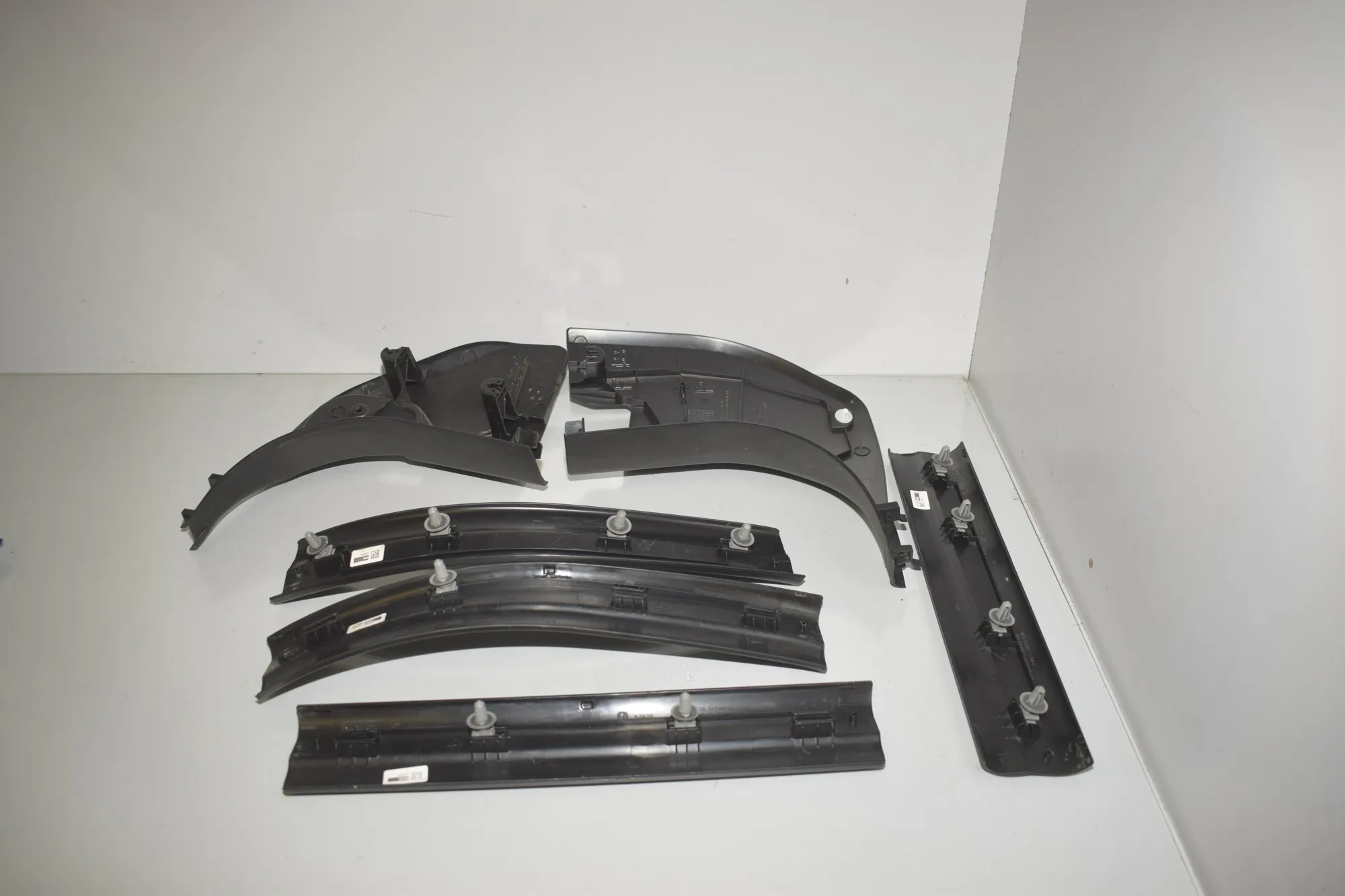 Rear Right Interior Step Trim – OEM 8597727 · BMW X1 (F48) xDrive 18 d 2018 – 4