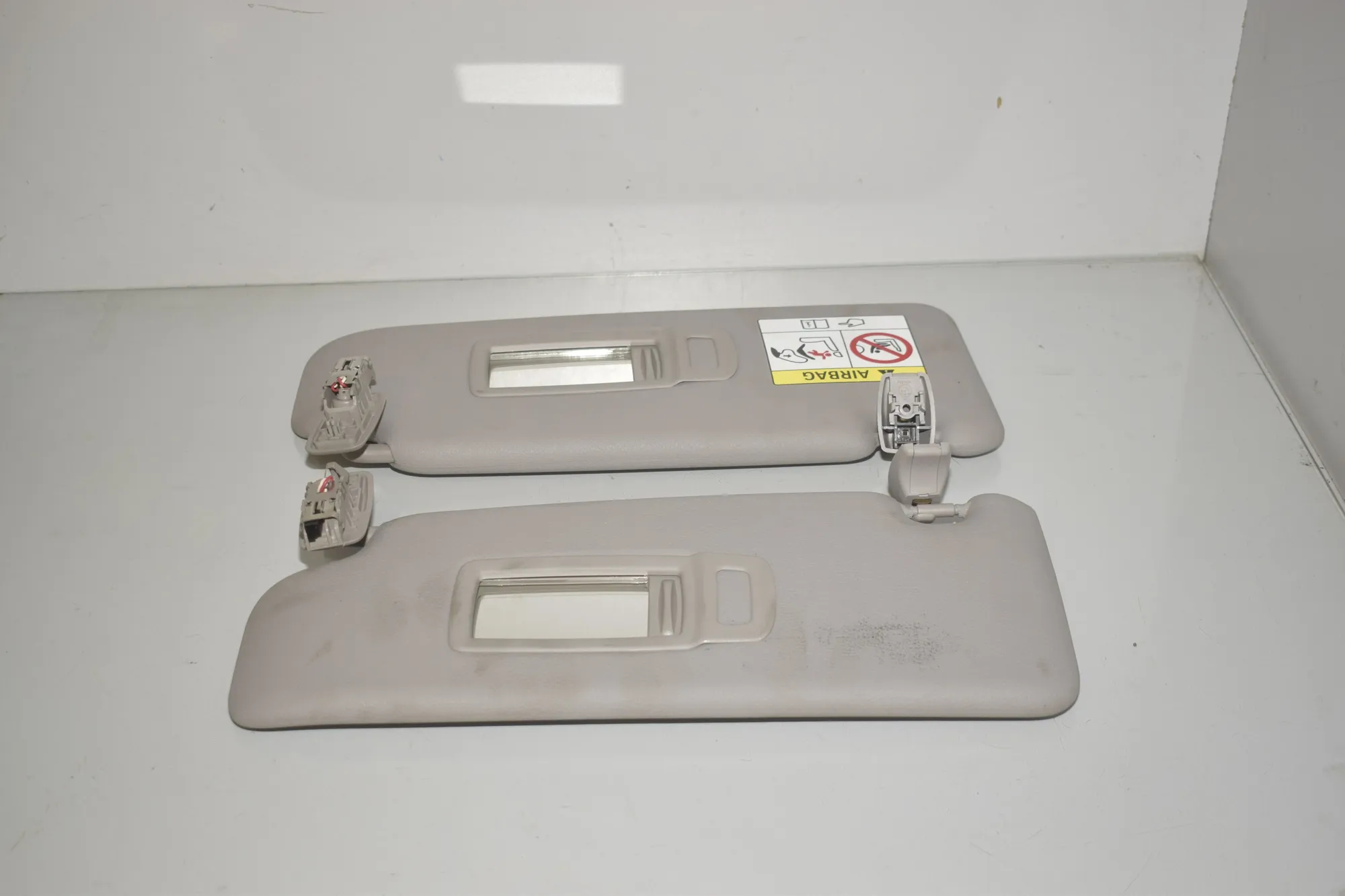 Right Side Sun Visor – OEM 5A3BCC2 · BMW X1 (F48) xDrive 18 d 2018 – 2