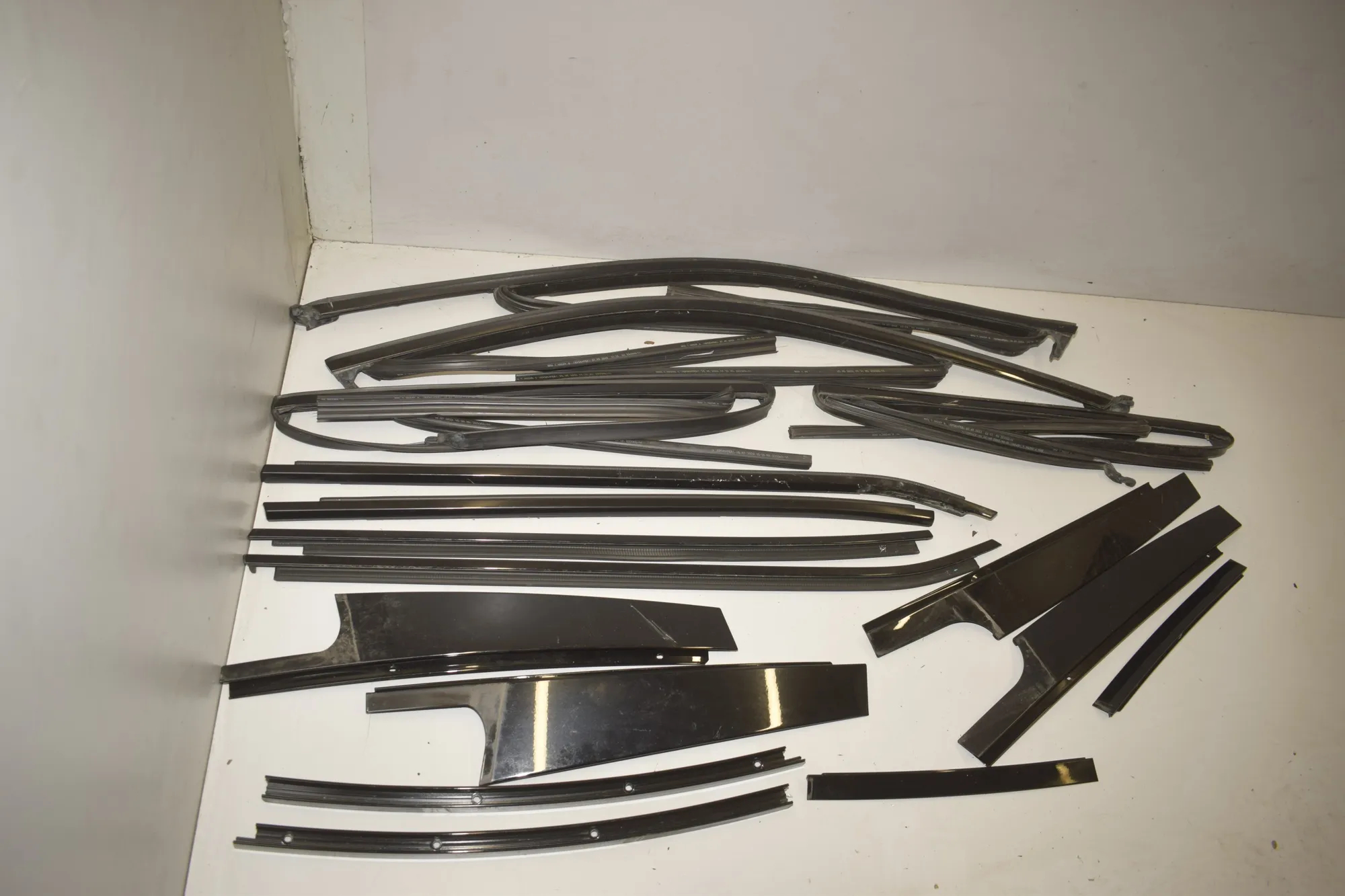 Exterior Trim Kit – OEM 7393425 · BMW X3 (G01, F97) (2017 - -) xDrive 30 e Plug-in-Hybrid 2022