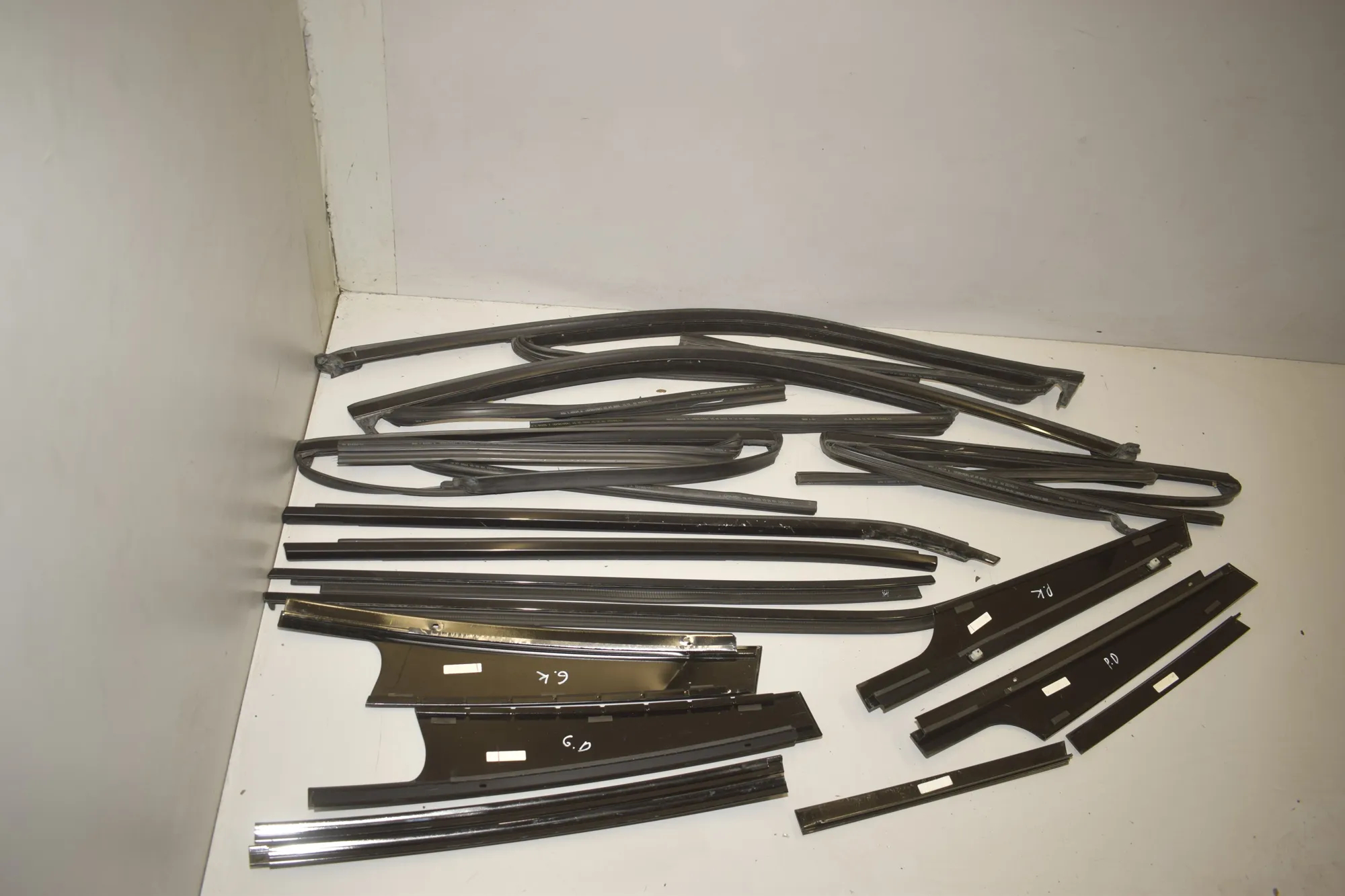 Exterior Trim Kit – OEM 7393425 · BMW X3 (G01, F97) (2017 - -) xDrive 30 e Plug-in-Hybrid 2022 – 8