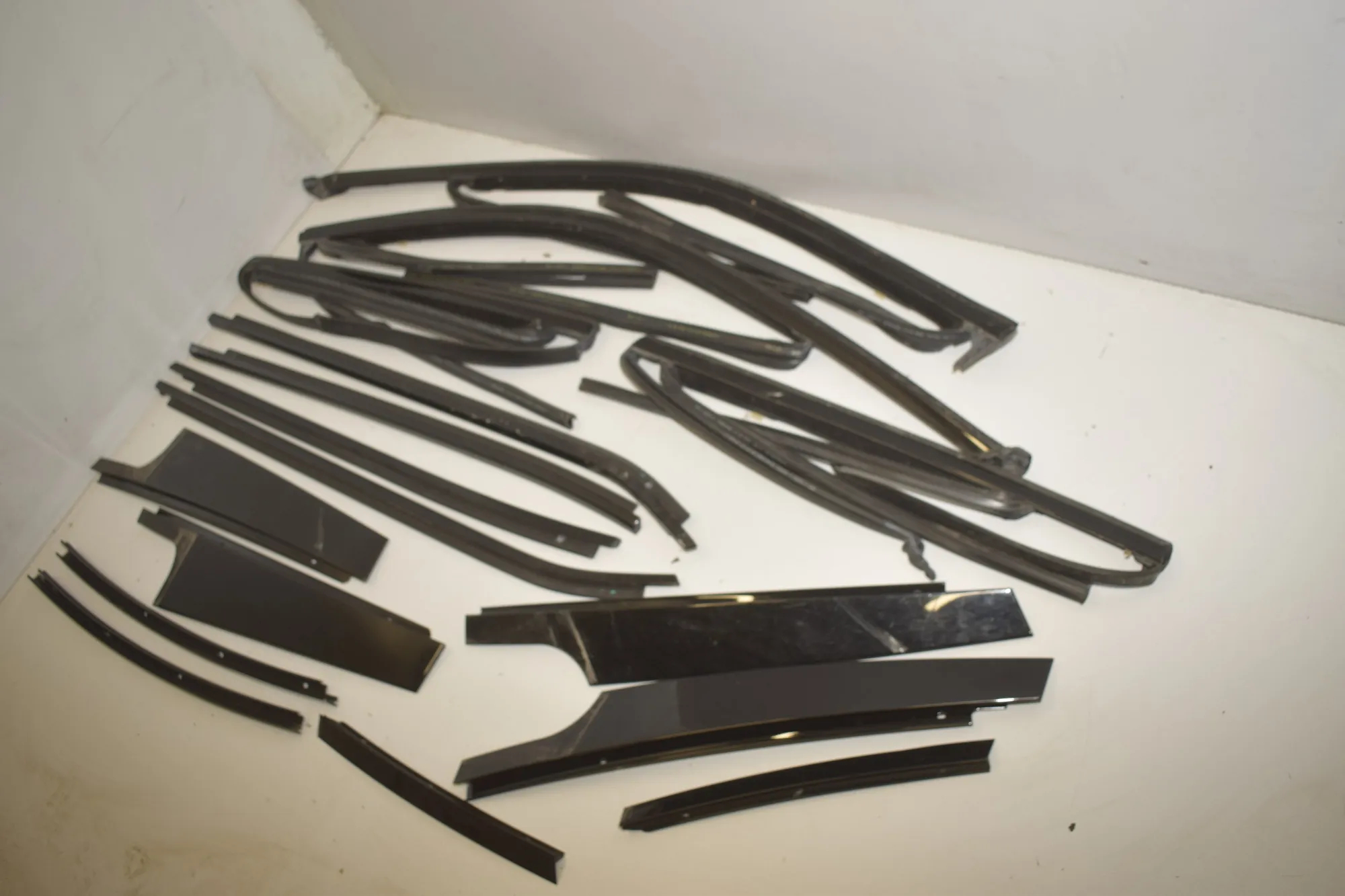 Exterior Trim Kit – OEM 7393425 · BMW X3 (G01, F97) (2017 - -) xDrive 30 e Plug-in-Hybrid 2022 – 7