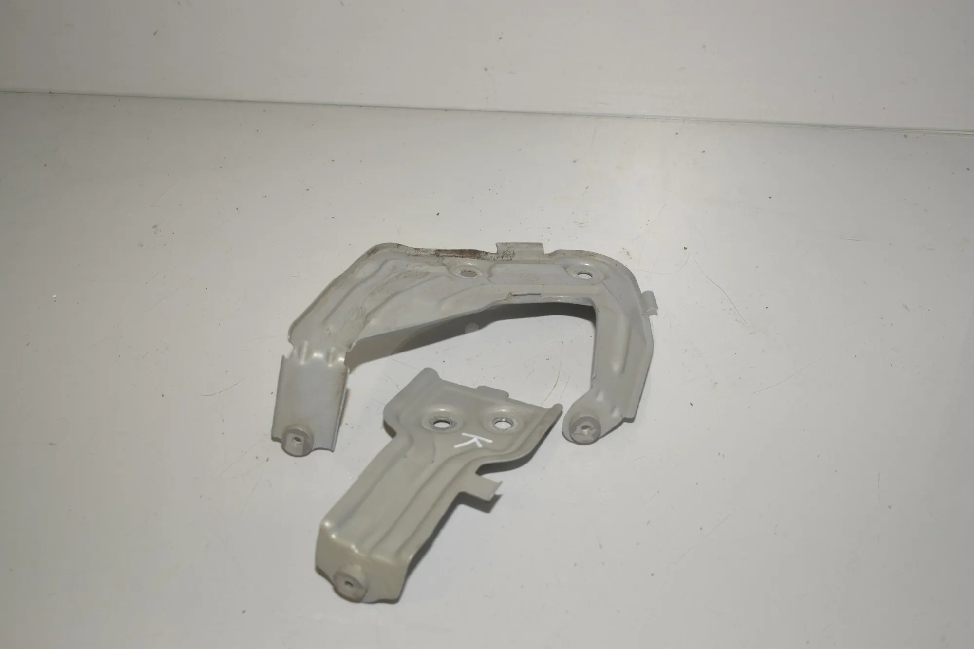 Front Left Fender Holder – OEM 7397515 · BMW X3 (G01, F97) (2017 - -) xDrive 30 e Plug-in-Hybrid 2022 – 3