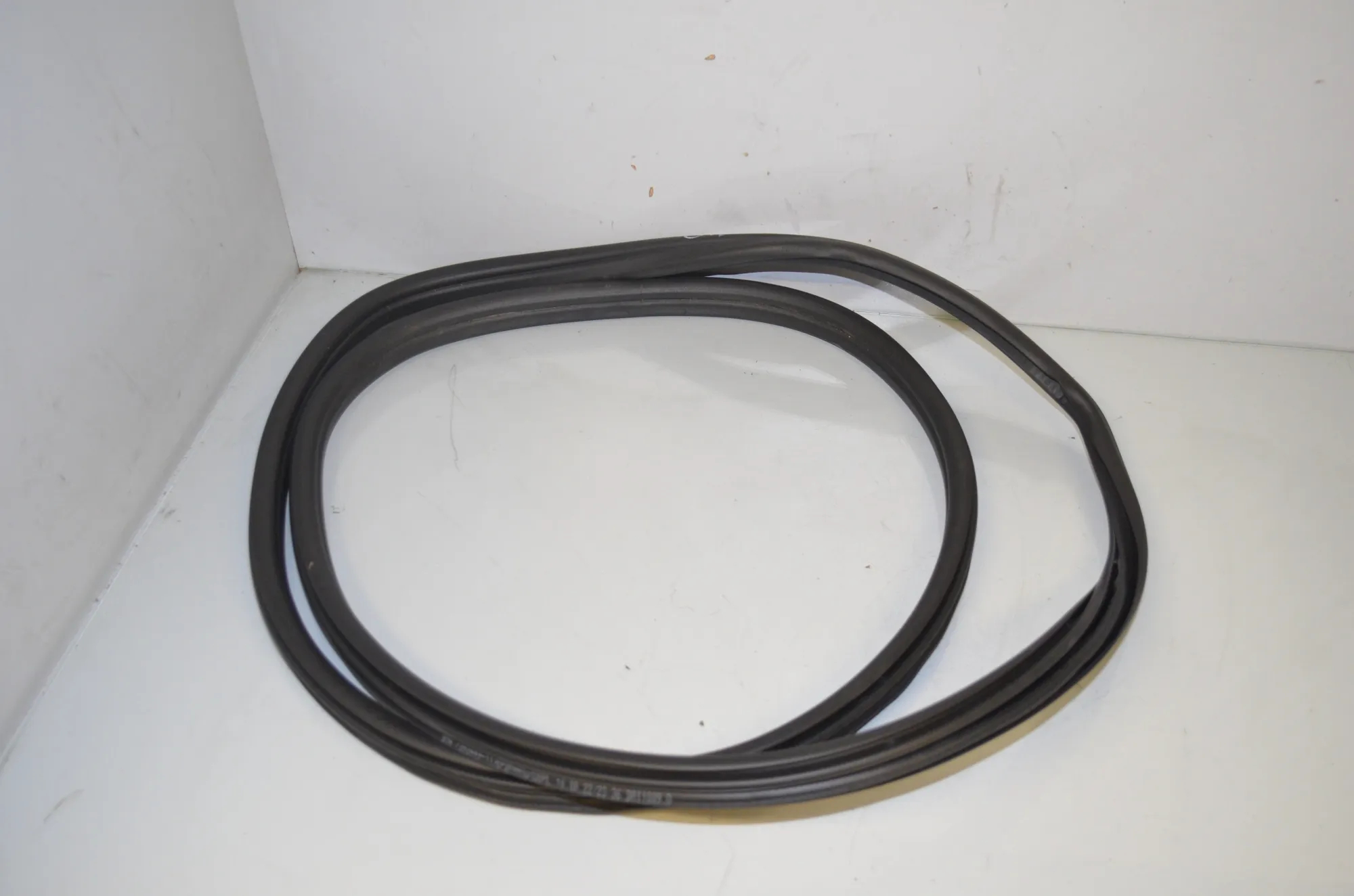 Rear Right Door Seal Rubber – OEM 7468930 · BMW X3 (G01, F97) (2017 - -) xDrive 30 e Plug-in-Hybrid 2022 – 2