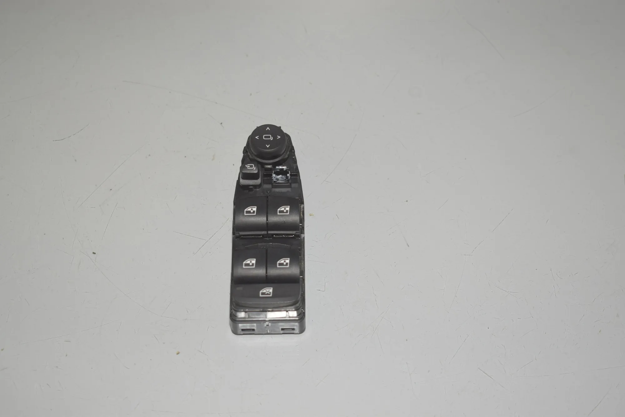 Front Left Door Window Switch – OEM 5A5AAA3 · BMW X3 (G01, F97) (2017 - -) xDrive 30 e Plug-in-Hybrid 2022