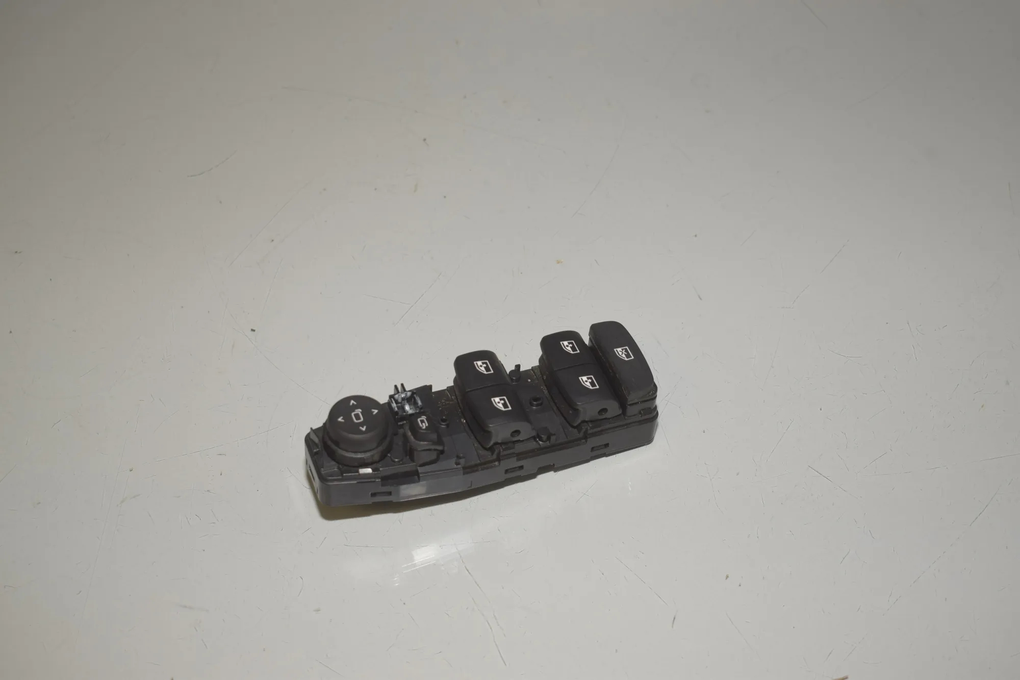 Front Left Door Window Switch – OEM 5A5AAA3 · BMW X3 (G01, F97) (2017 - -) xDrive 30 e Plug-in-Hybrid 2022 – 2