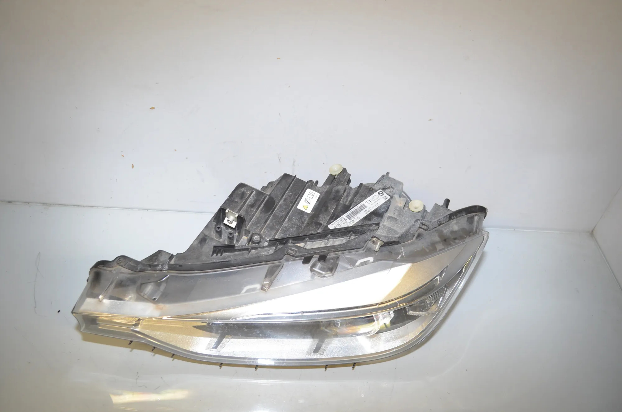 Front Left Headlight – OEM 7259525 · BMW 3 (F30, F80) 318 d 2013 – 3