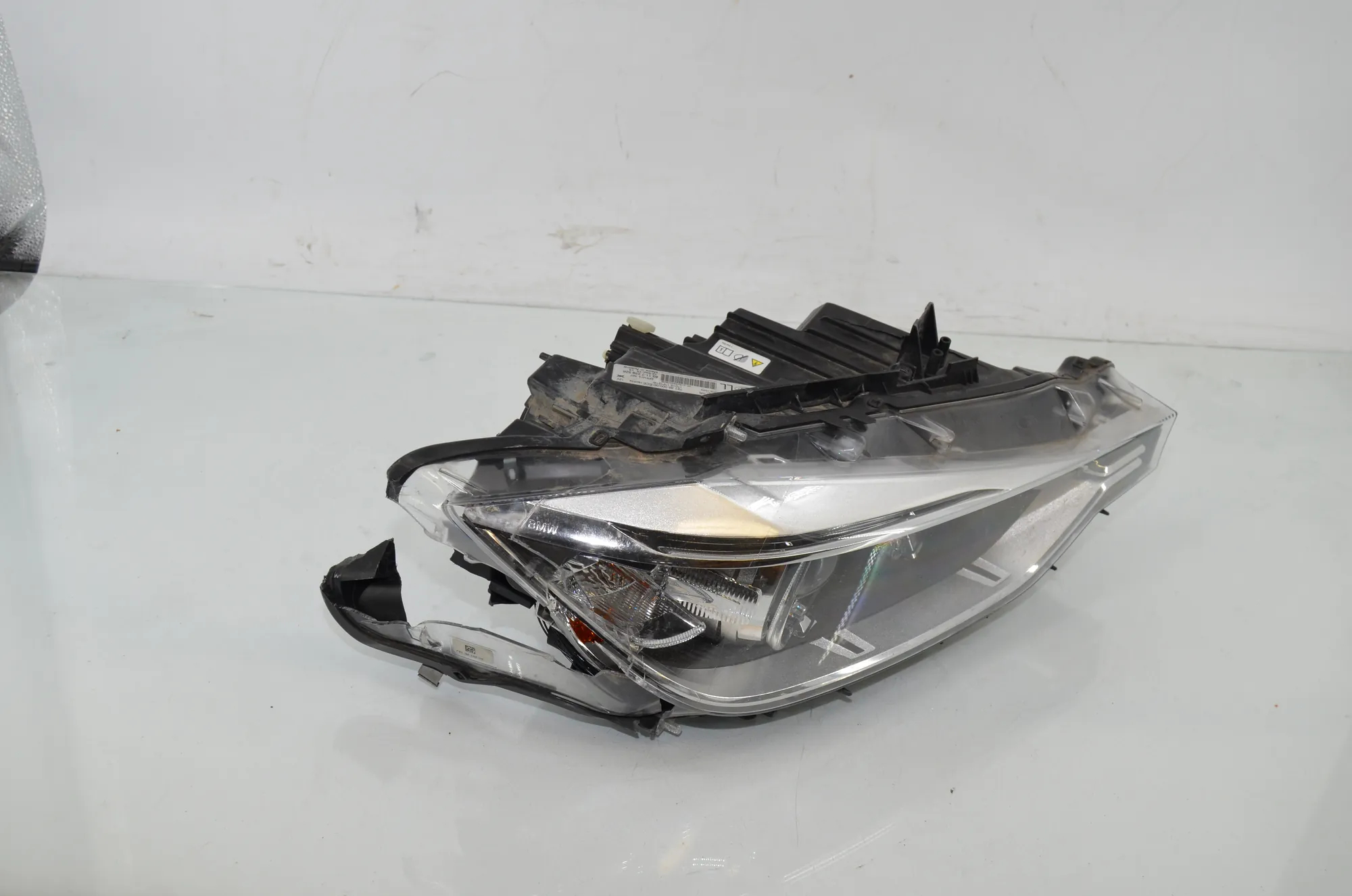 Front Right Headlight – OEM 7259526 · BMW 3 (F30, F80) 318 d 2013 – 2