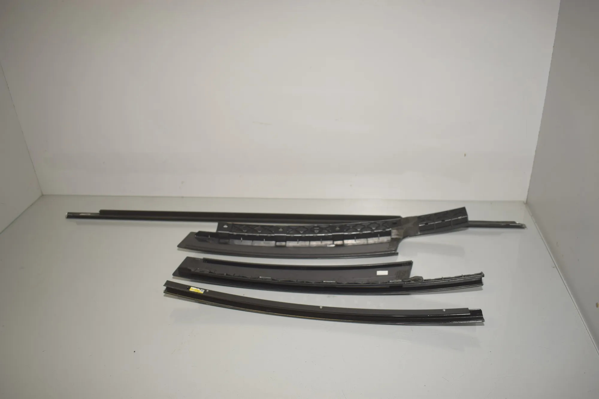 Exterior Trim Kit – OEM 7263379 · BMW 3 (F30, F80) 318 d 2013 – 3