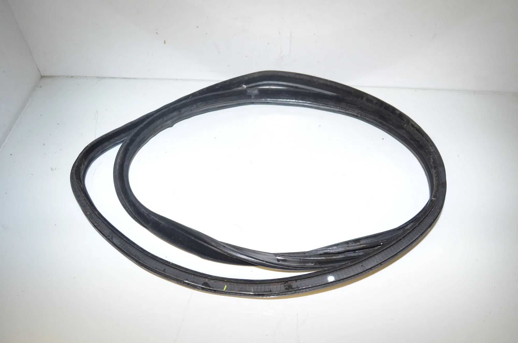 Front Left Door Seal Rubber – OEM 7385025 · BMW 3 Gran Turismo (F34) 320 d xDrive 2013 – 3