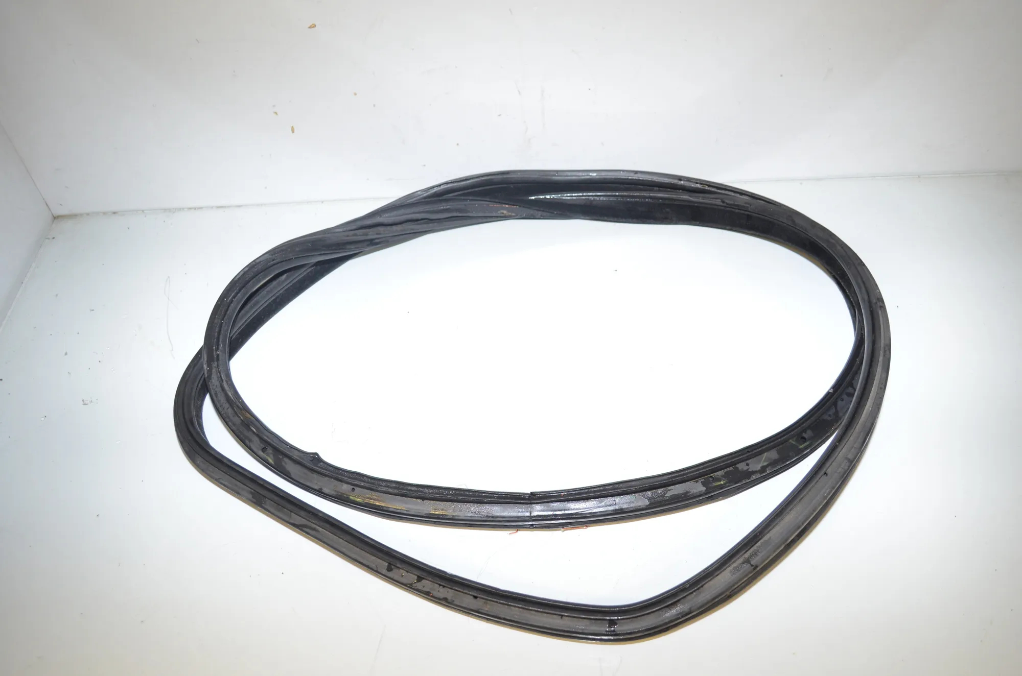 Front Left Door Seal Rubber – OEM 7385025 · BMW 3 Gran Turismo (F34) 320 d xDrive 2013 – 2