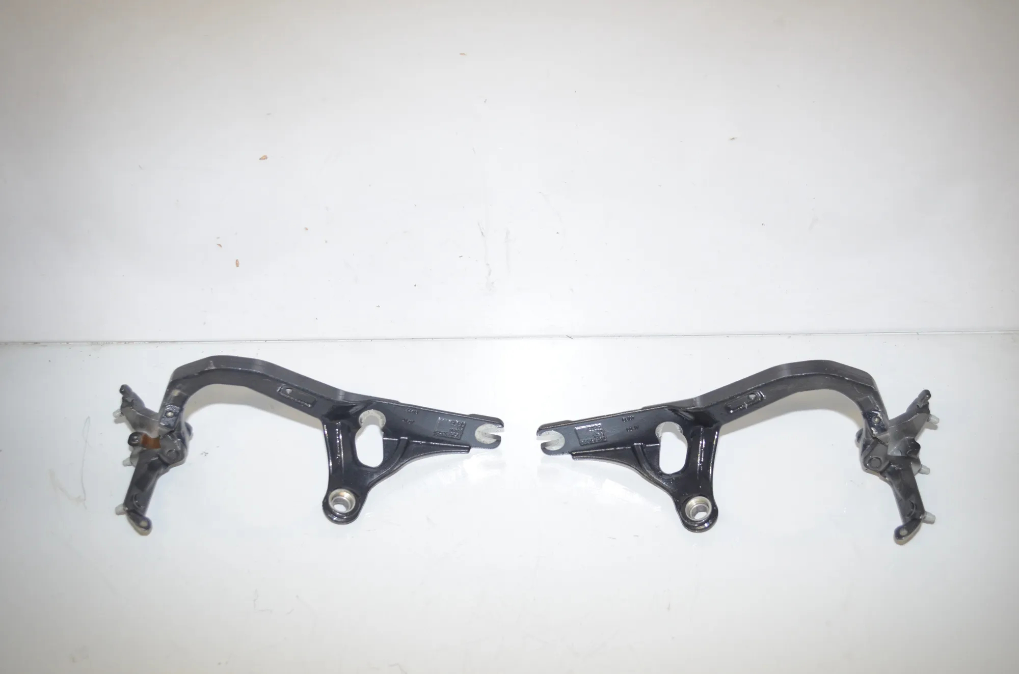 Left Side Bootlid Hinge – OEM 7295643 · BMW 3 Gran Turismo (F34) 320 d xDrive 2013