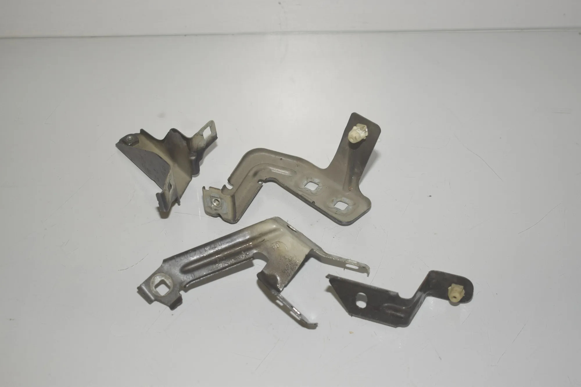 Front Left Fender Holder – OEM 7293727 · BMW 3 Gran Turismo (F34) 320 d xDrive 2013