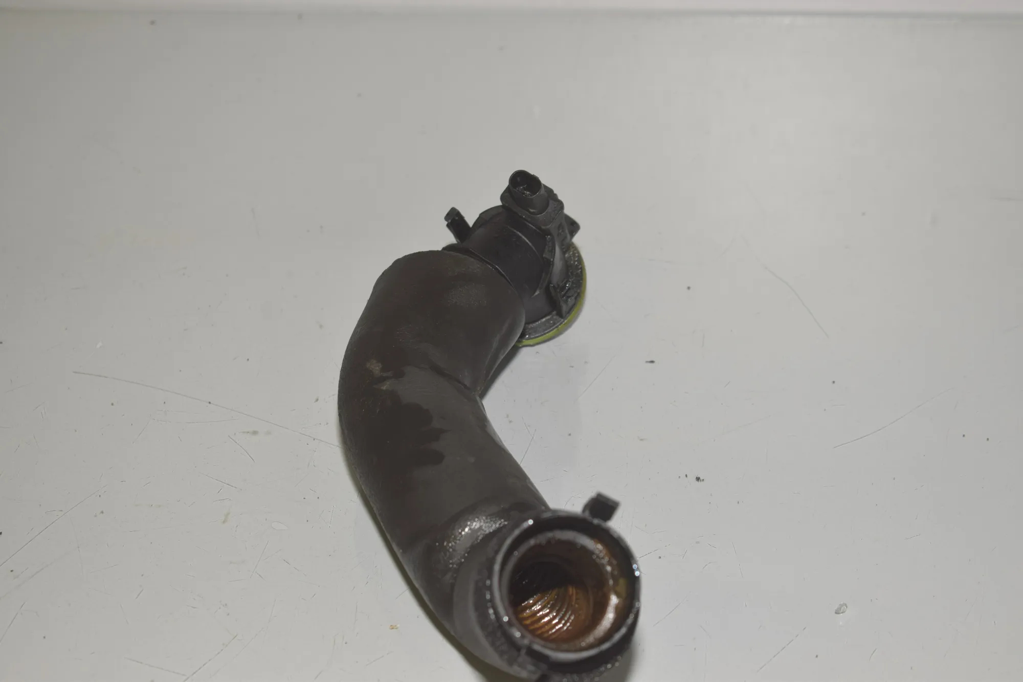 Breather Hose – OEM 7588417 · BMW X1 (E84) sDrive 20 i 2013 – 2