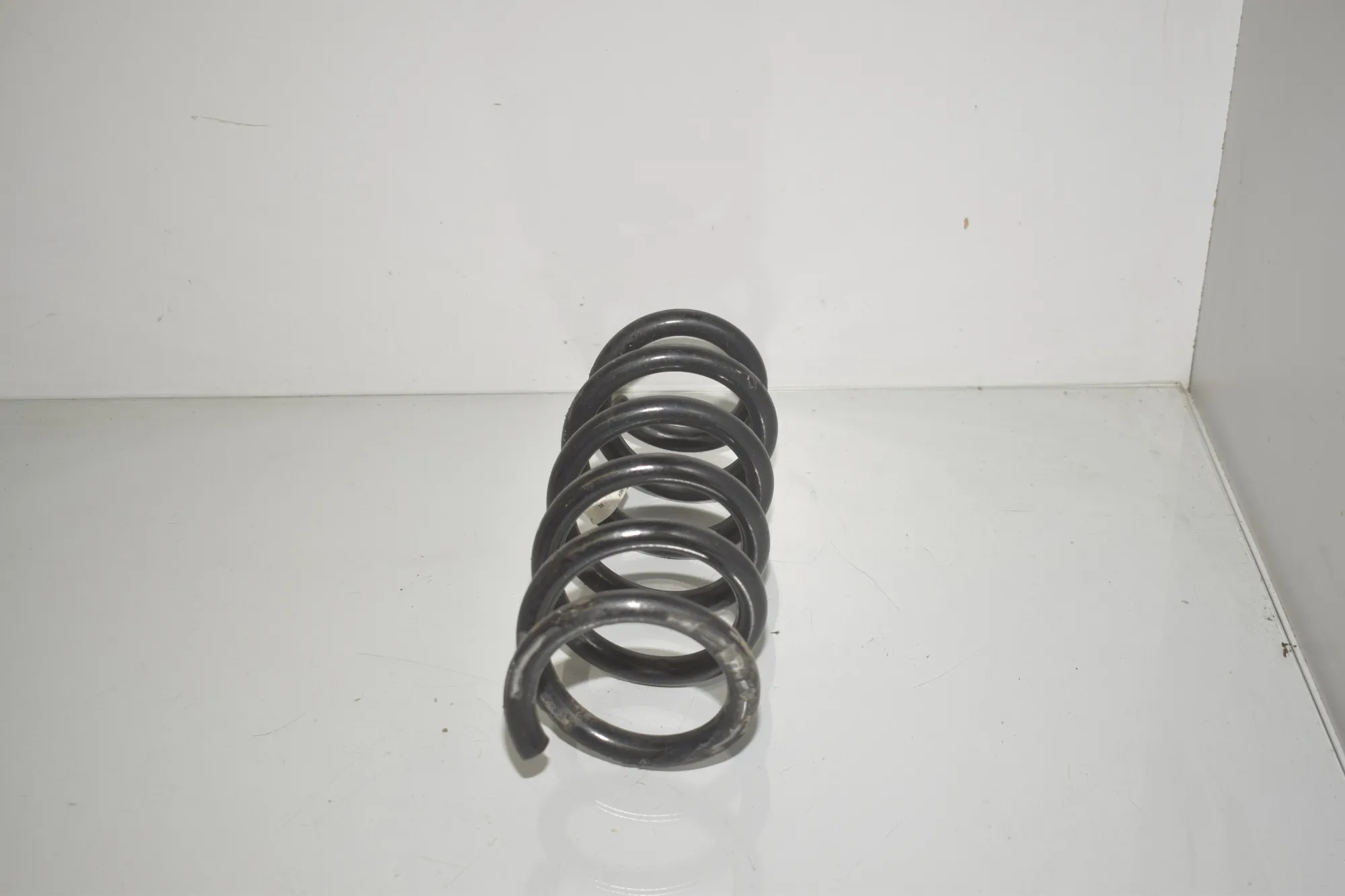 Rear Right Coil Spring – OEM 6884926 · BMW X3 (G01, F97) (2017 - -) xDrive 30 e Plug-in-Hybrid 2022 – 2