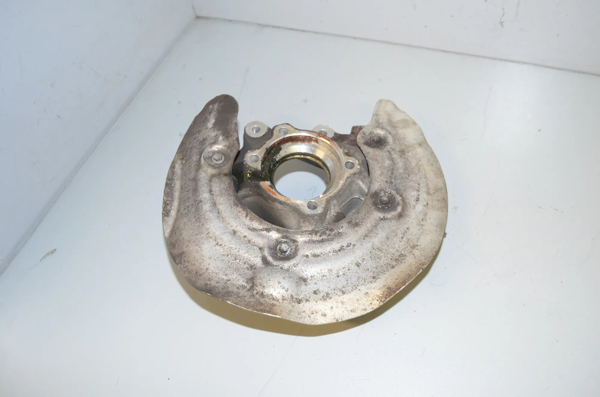 Rear Left Wheel Hub Spindle – OEM 6871027 · BMW X3 (G01, F97) (2017 - -) xDrive 30 e Plug-in-Hybrid 2022 – 4