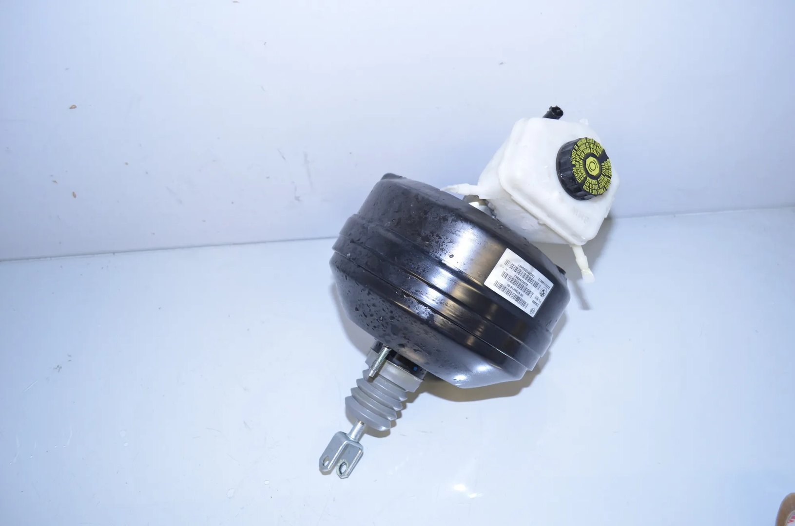 Brake Servo Booster – OEM 6798418 · BMW 3 (F30, F80) 318 d 2013 – 3