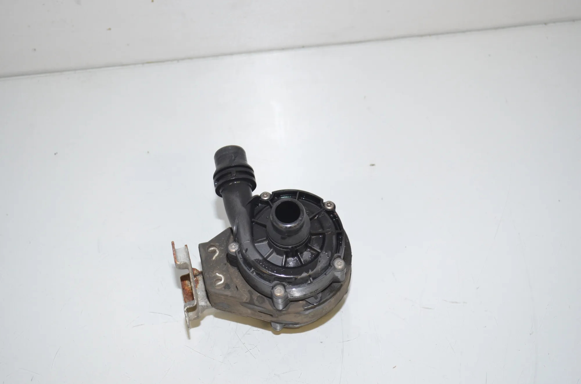 Auxiliary Water Pump – OEM 8600285 · BMW i3 (I01) Electric 2019 – 2