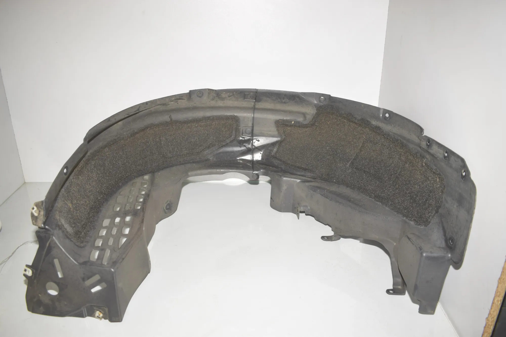 Rear Right Arch Liner – OEM 7394078 · BMW i3 (I01) Electric 2019