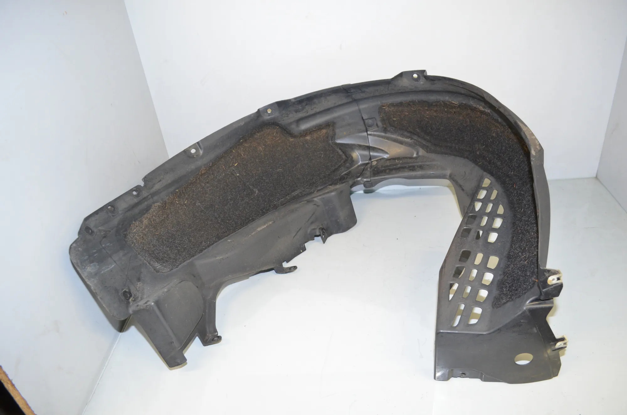Rear Left Arch Liner – OEM 7394079 · BMW i3 (I01) Electric 2019 – 2
