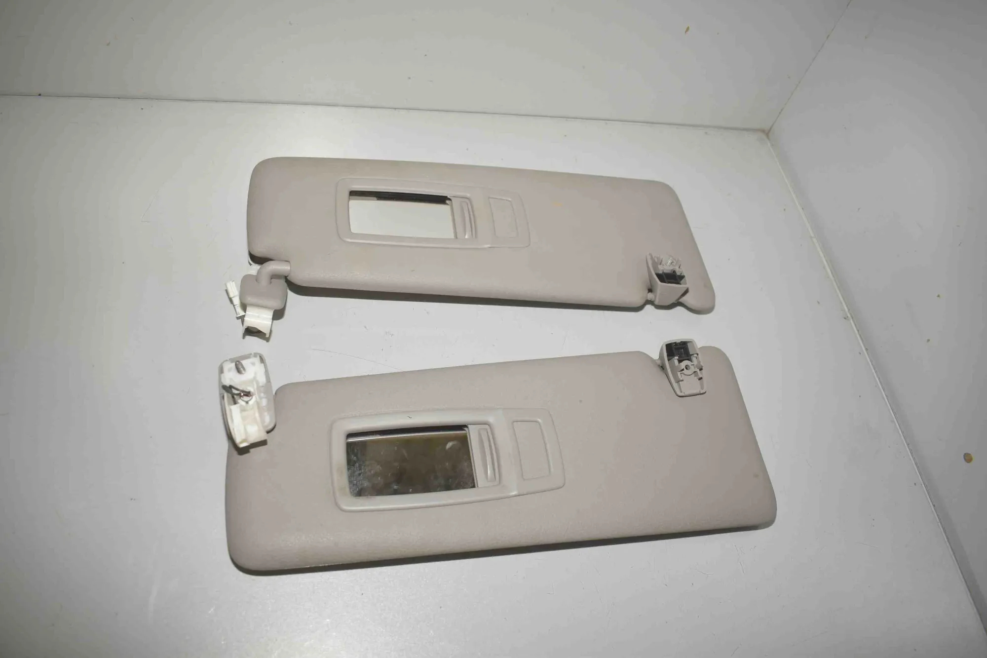 Left Side Sun Visor – OEM 7419305 · BMW 3 Gran Turismo (F34) 320 d xDrive 2013 – 5