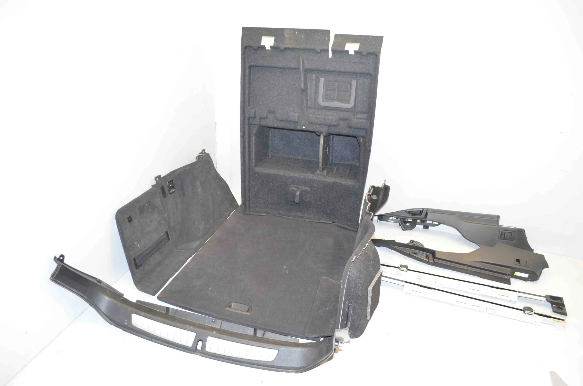 Trunk Trim Kit – OEM 7295591 · BMW 3 Gran Turismo (F34) 320 d xDrive 2013